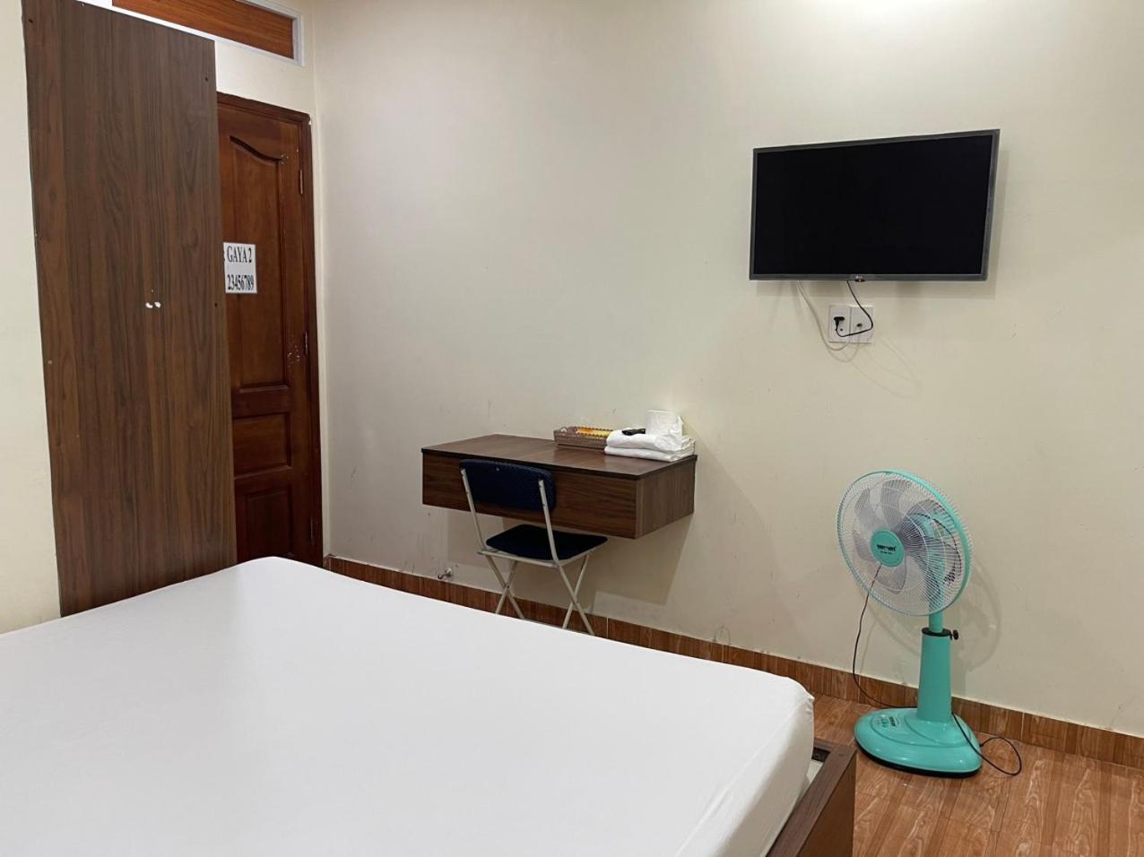 Double Room With Private Bathroom photo 2