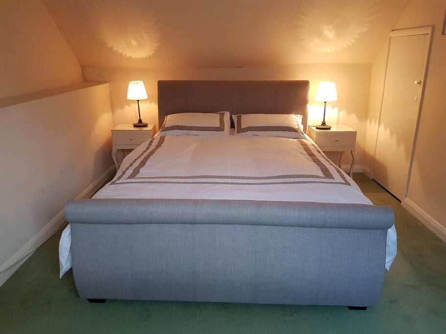 Three-Bedroom House photo 1