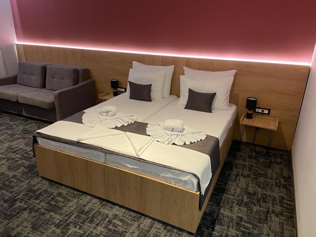 Deluxe Double or Twin Room