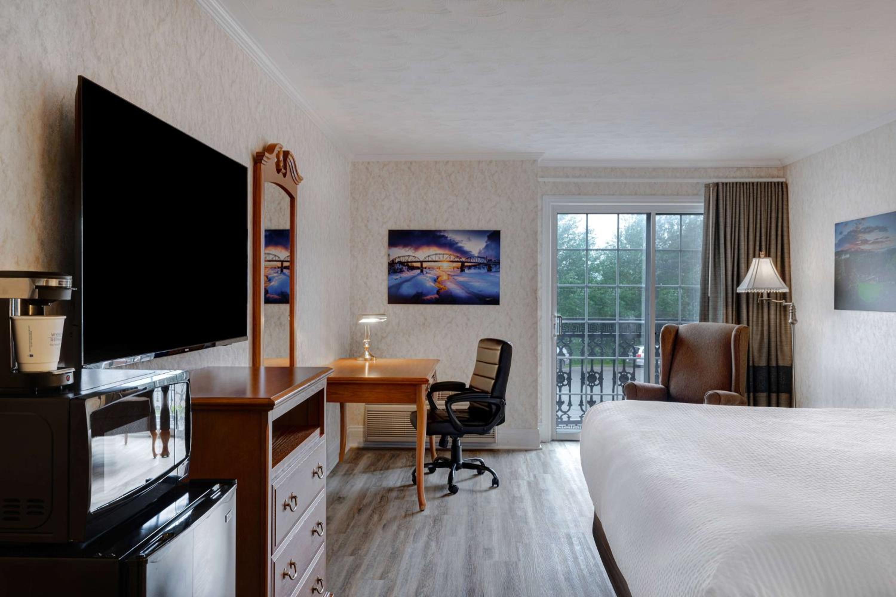 King Room - Upper Floor - Non-Smoking - Photo 3