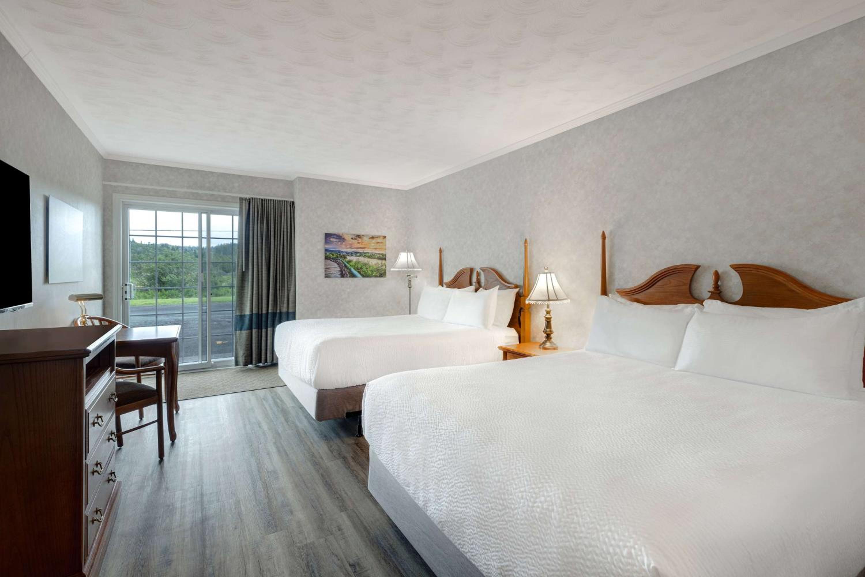 Queen Room with Two Queen Beds and Drive-Up - Non-Smoking - Photo 1