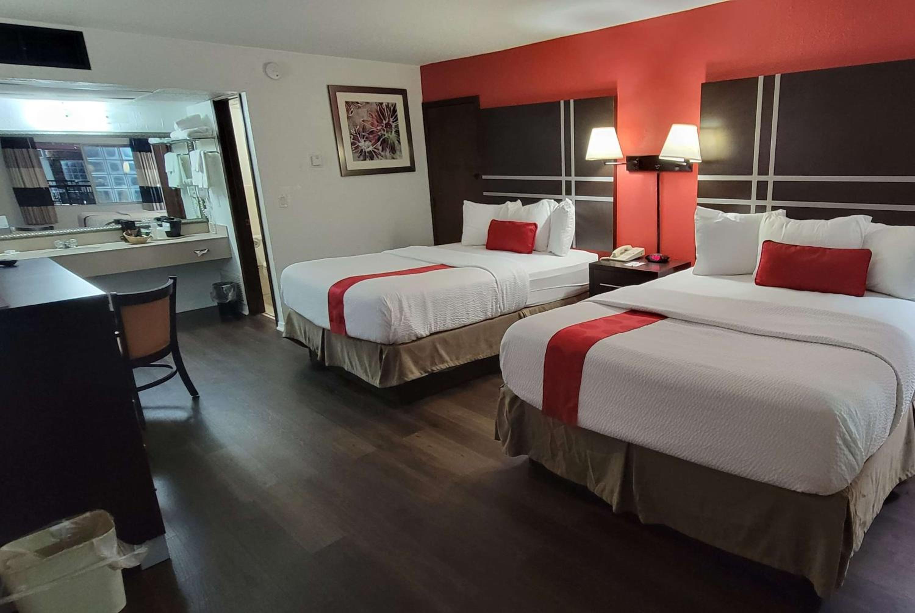 2 Queen Beds Room, First Floor, Pool View, Non-Smoking photo 1