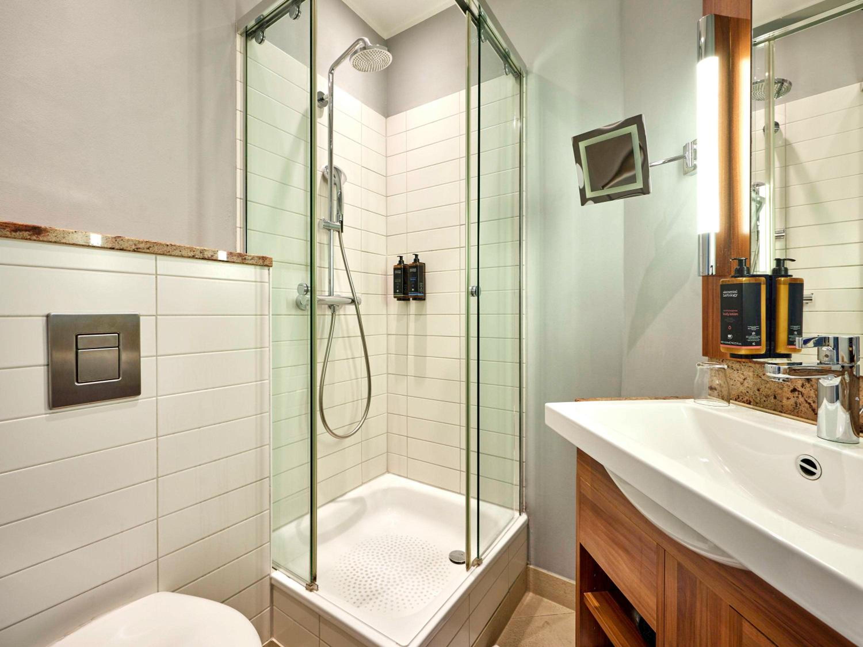 Standard Double Room - Photo 7