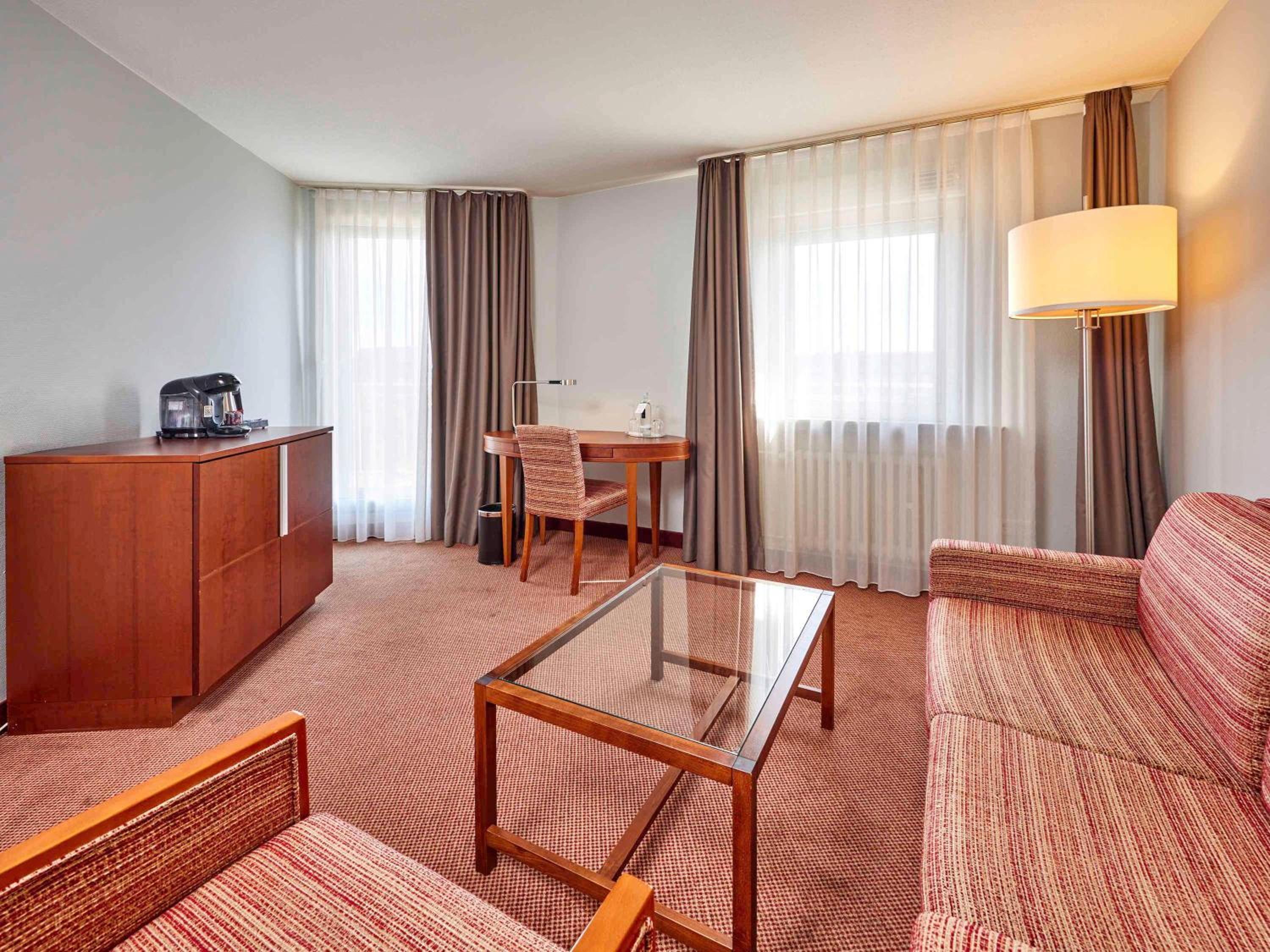 Superior Suite - Photo 8