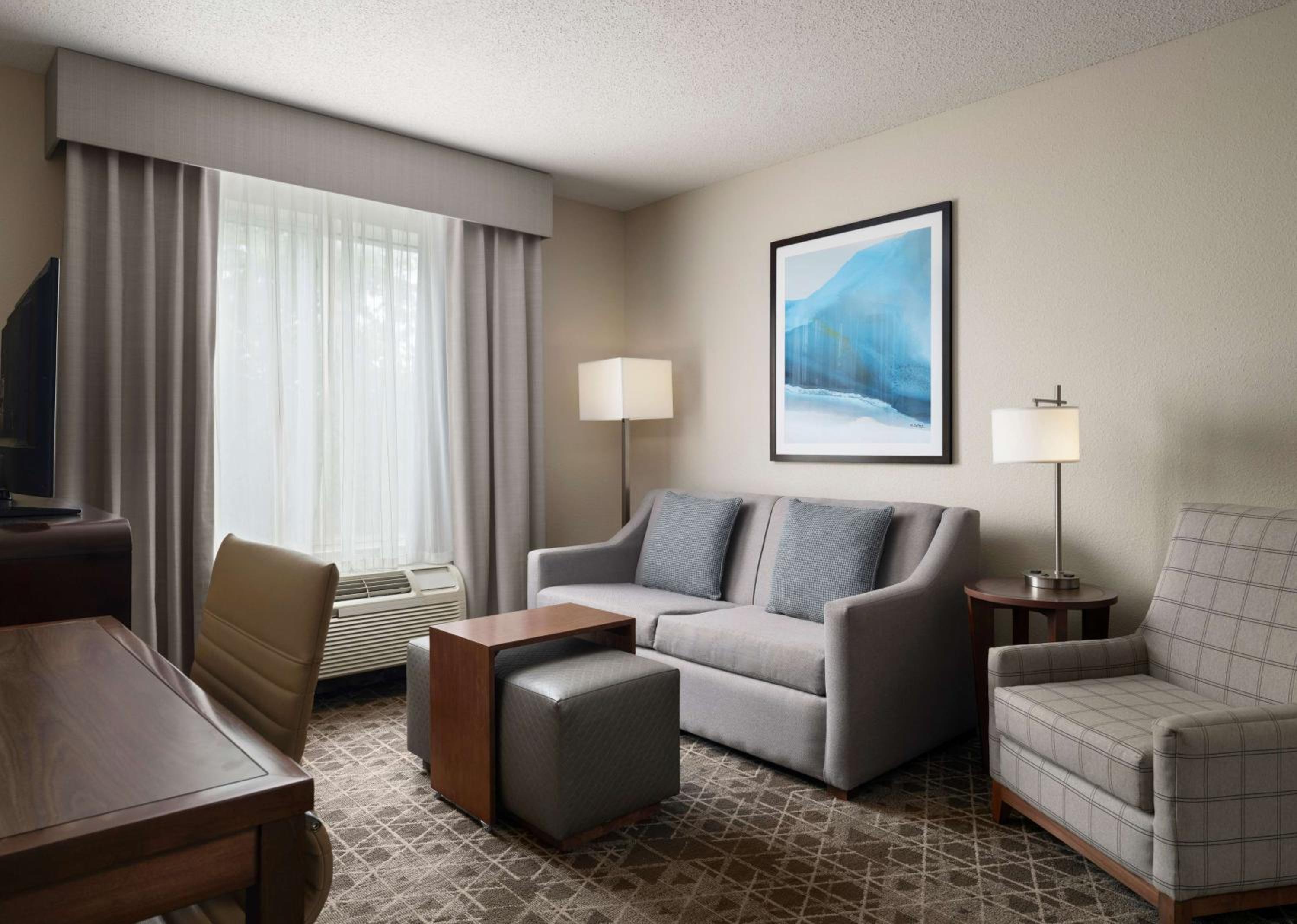 One-Bedroom King Suite - Non-Smoking - Photo 2