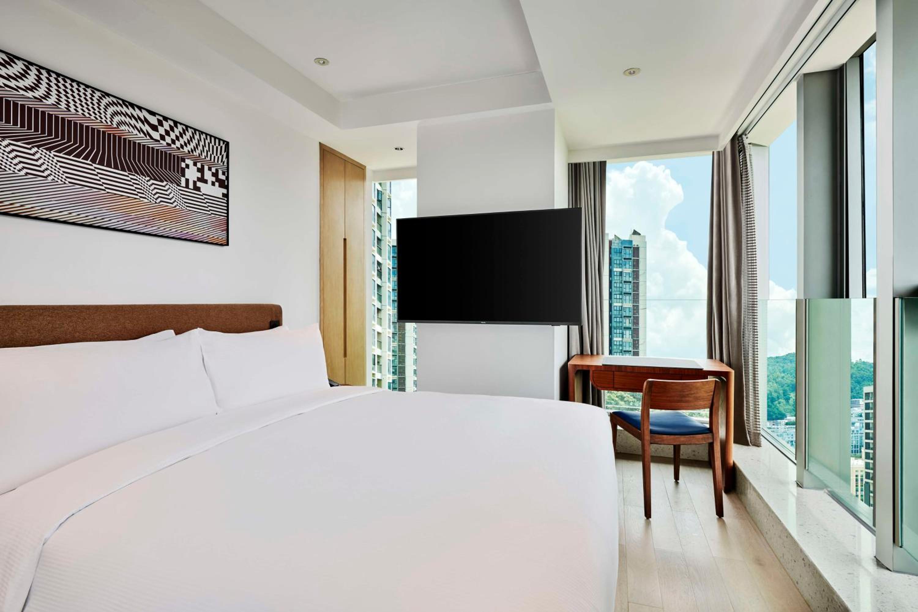 Two-Bedroom King Suite photo 2