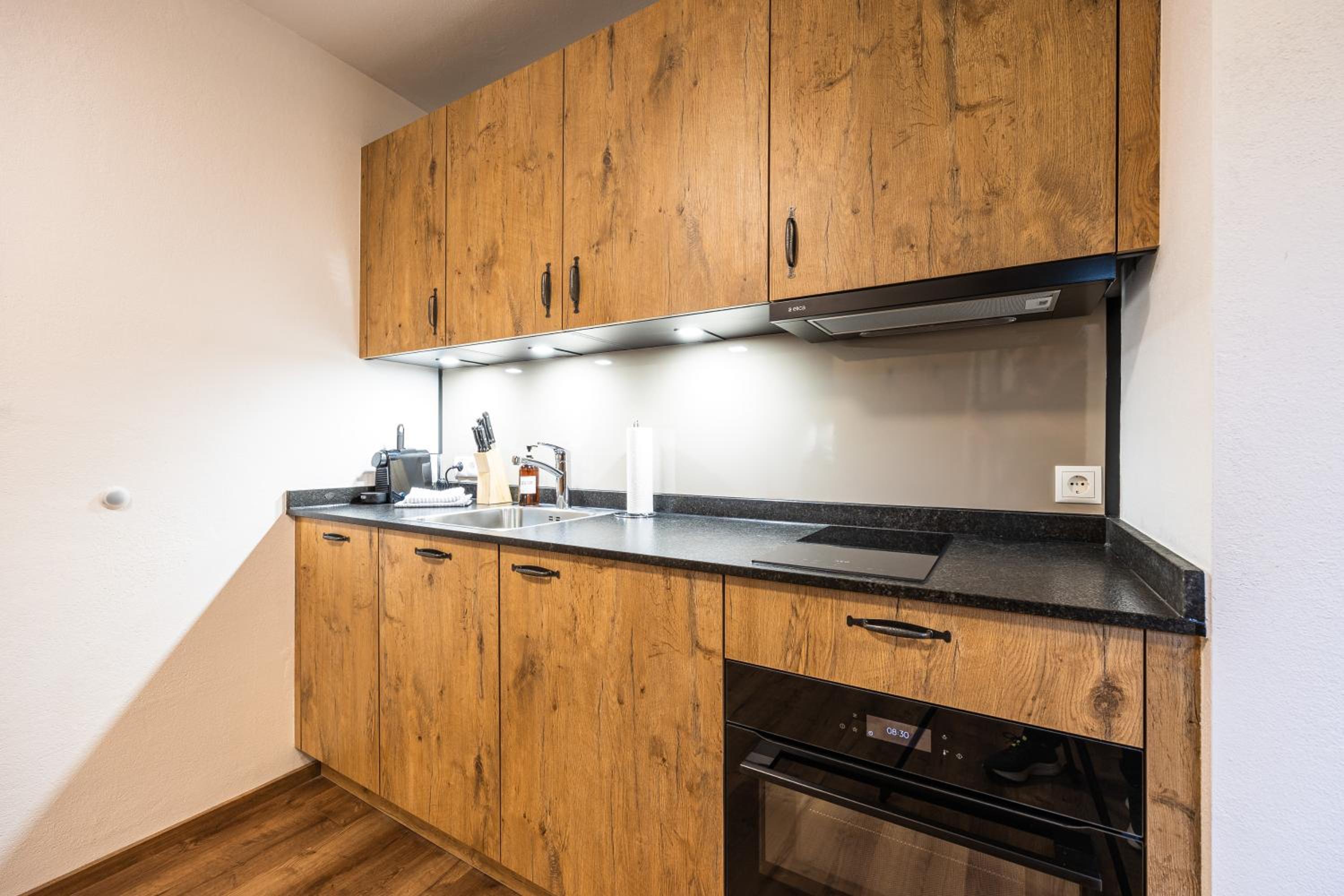 Apartment photo 2