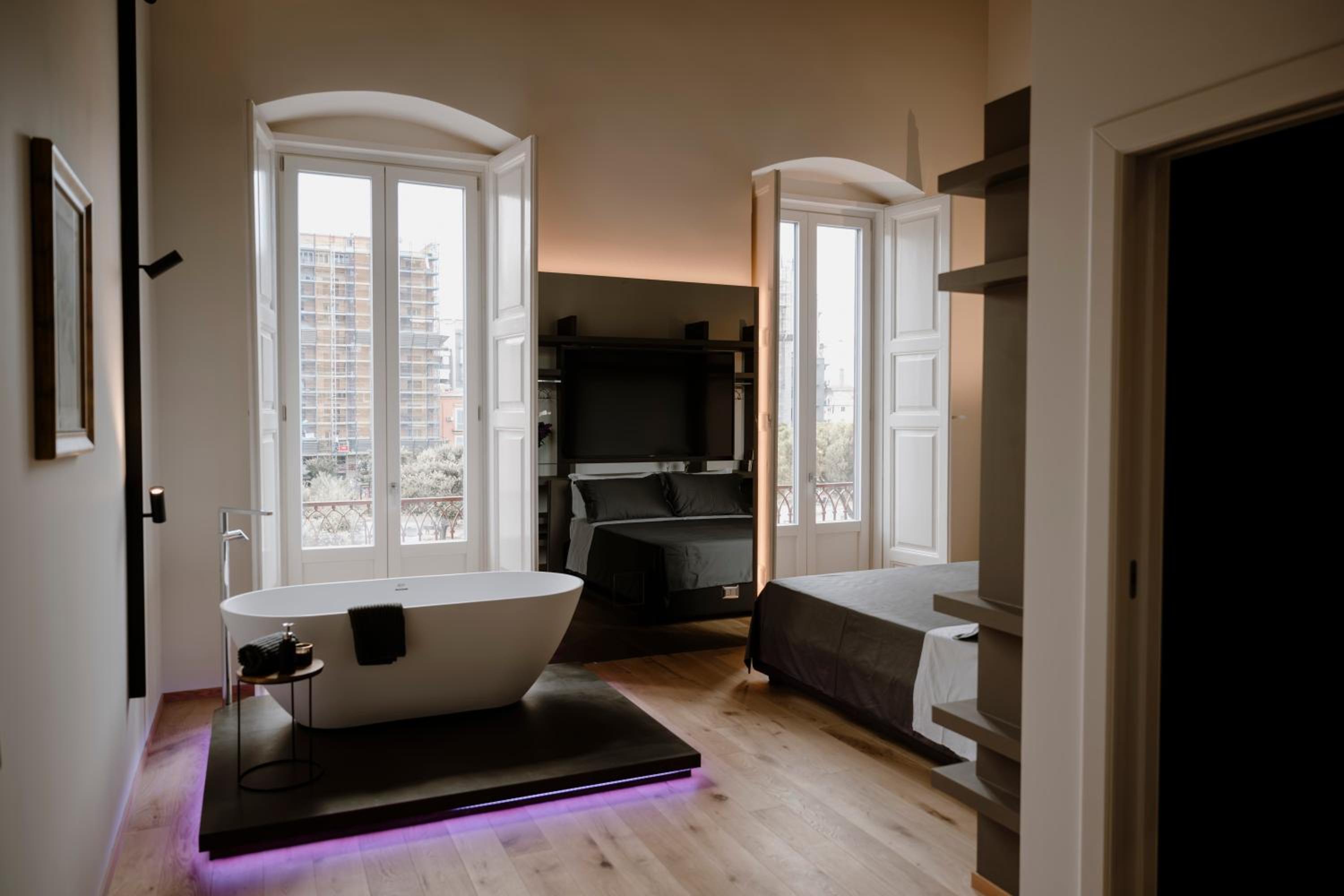 Superior King Room photo 1