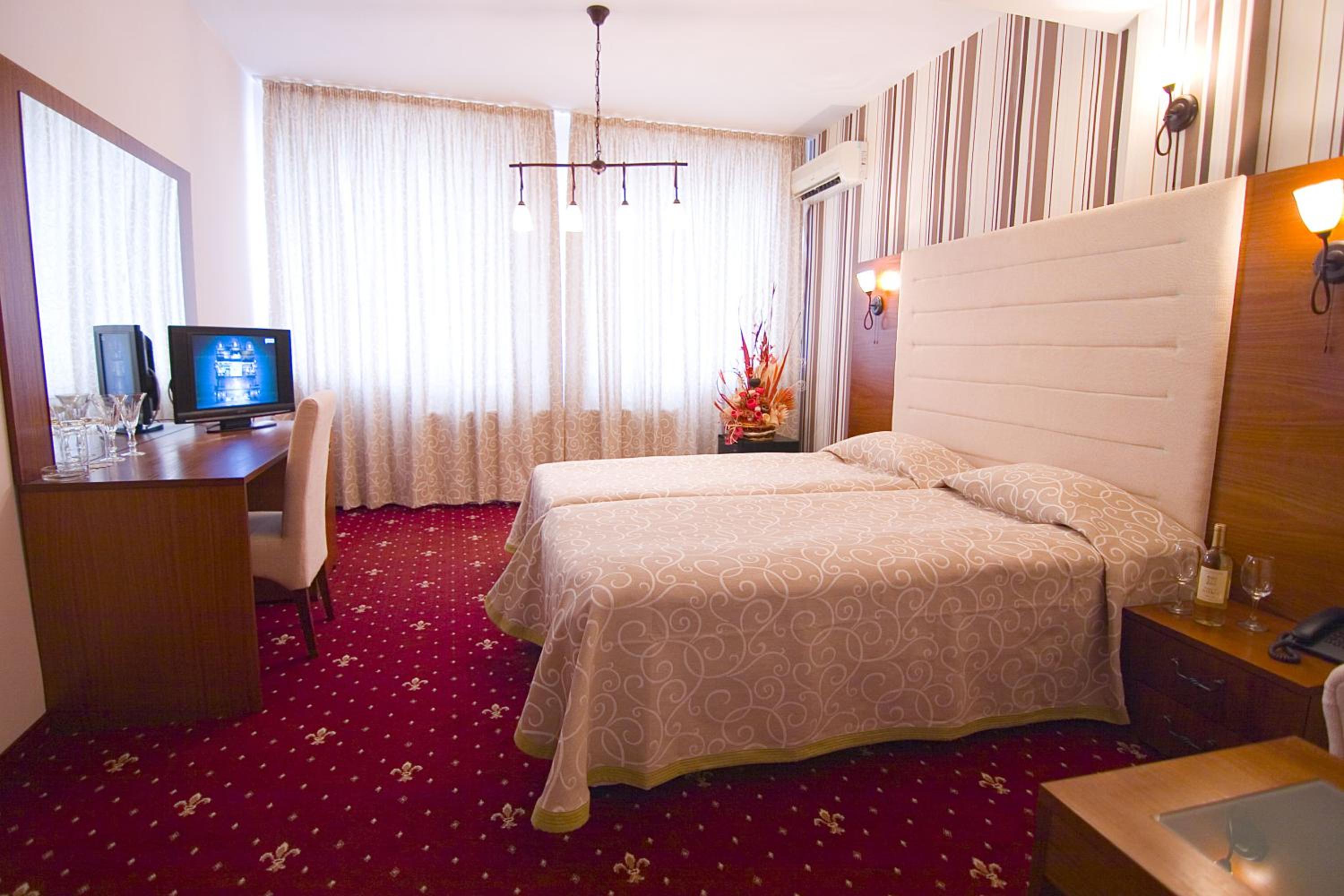 Deluxe Double or Twin Room with Free  Parking photo 1