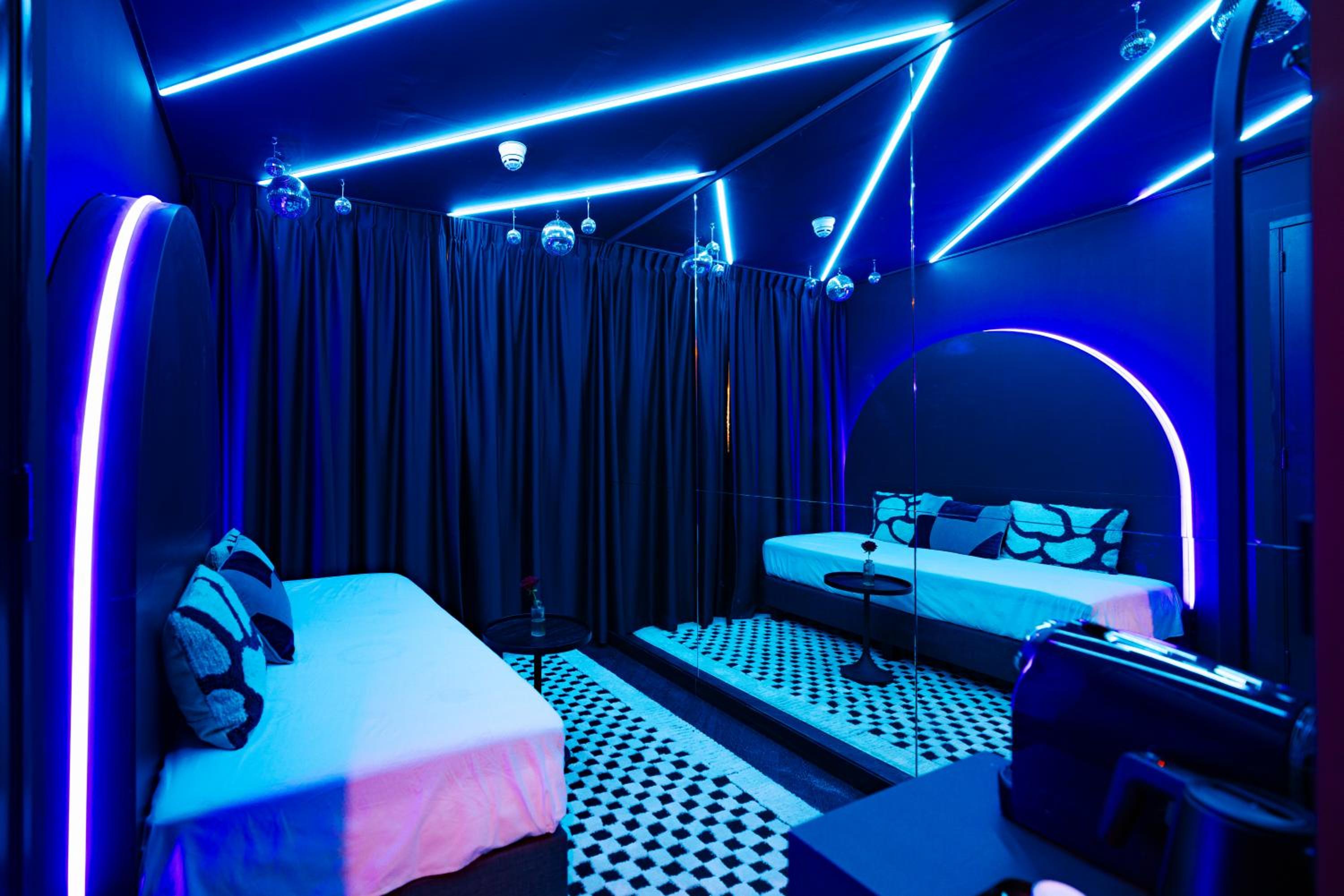 Disco Suite photo 3