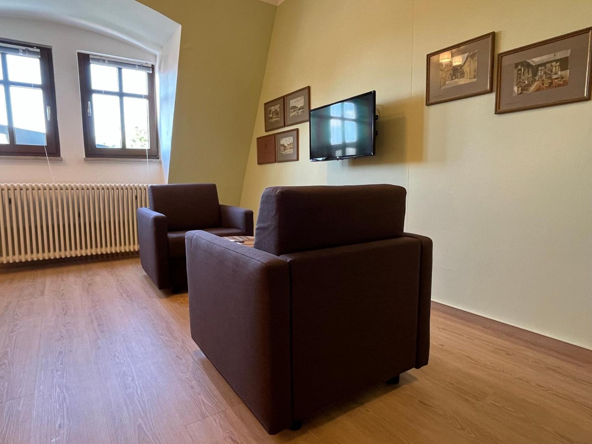 Double Room - Photo 7