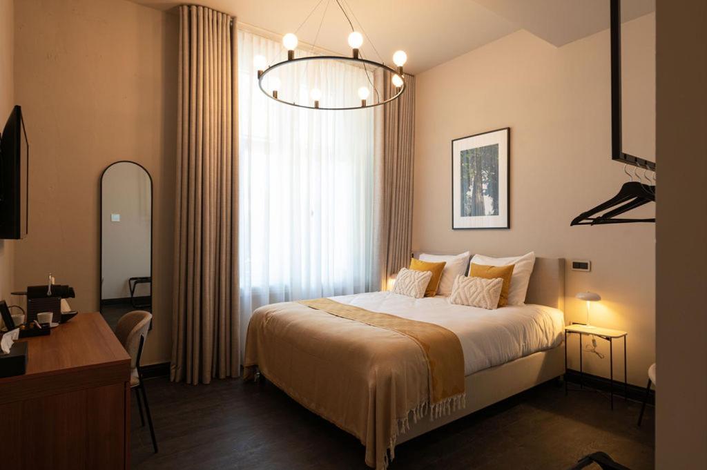 Comfort Room - Photo 9