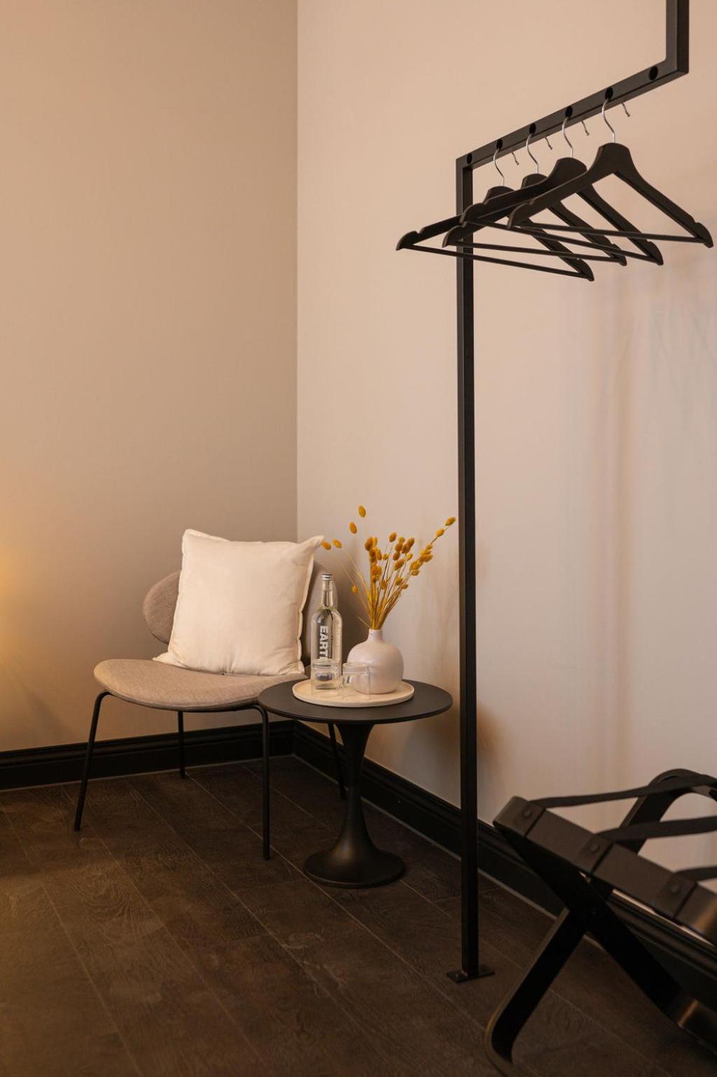 Comfort Room - Photo 12