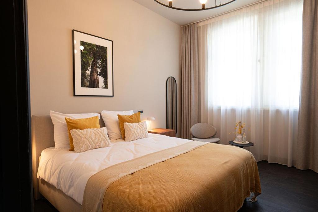 Deluxe Room - Photo 6