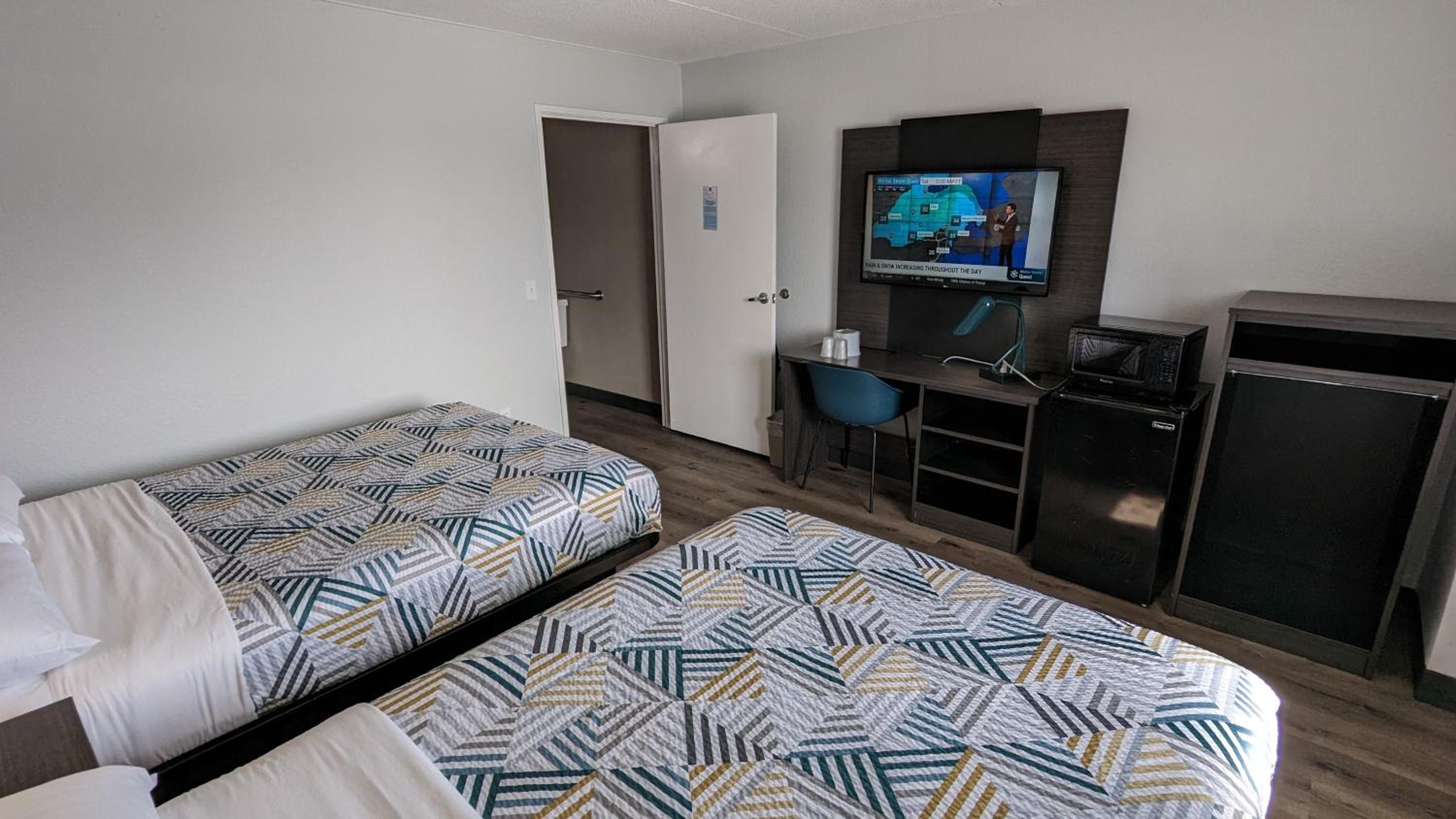 Quadruple Room - Disability Access photo 1