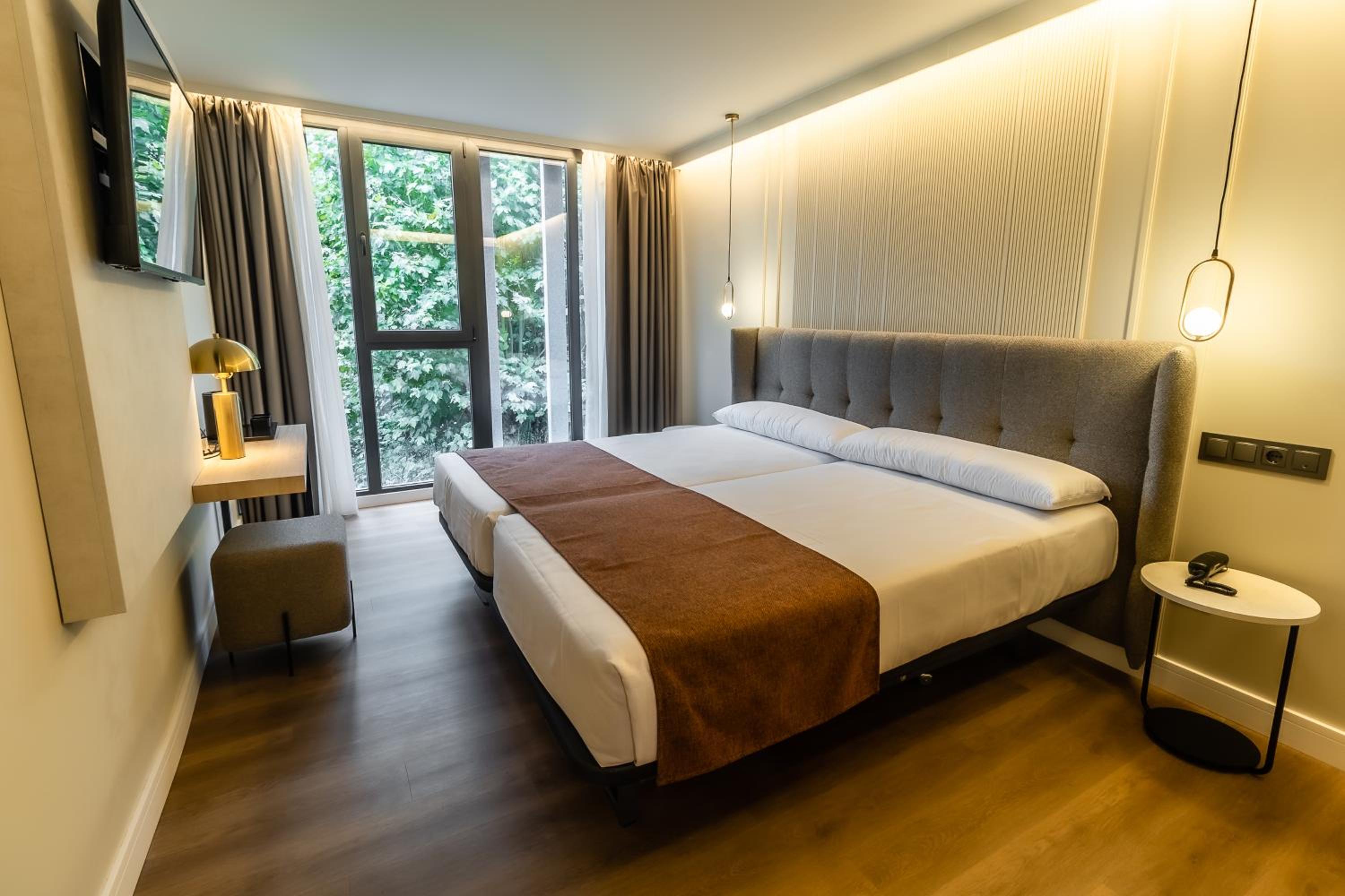 Double Room with Extra Bed - Photo 15