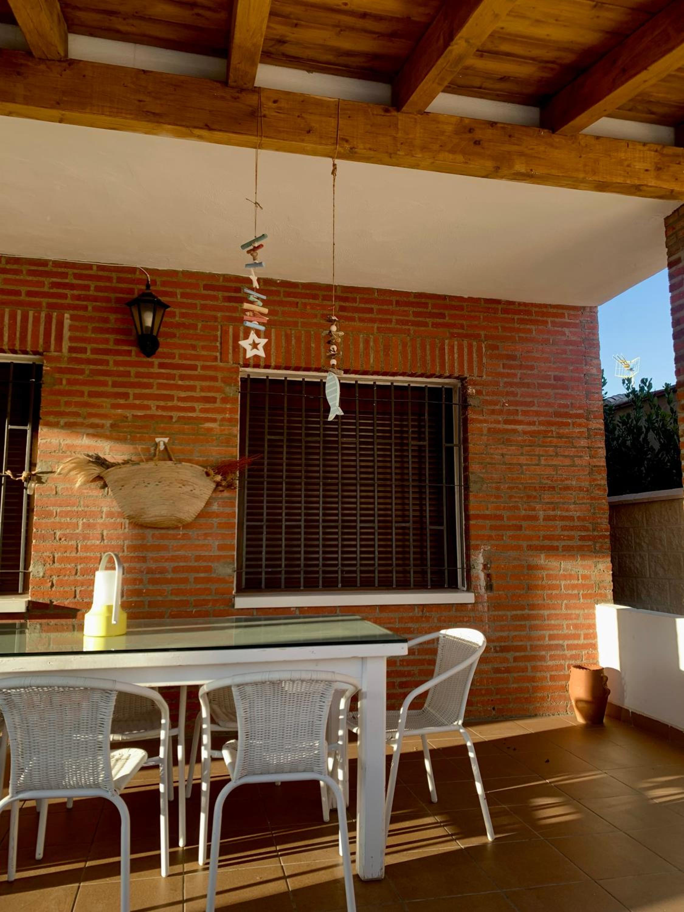Four-Bedroom House photo 2