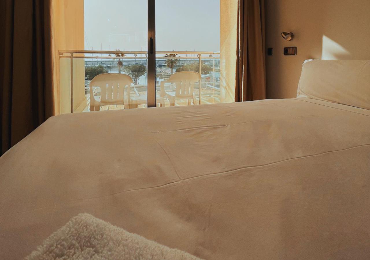 Double or Twin Room with terrace  with Marina Views (1 - 2 Adults)  - Photo 1