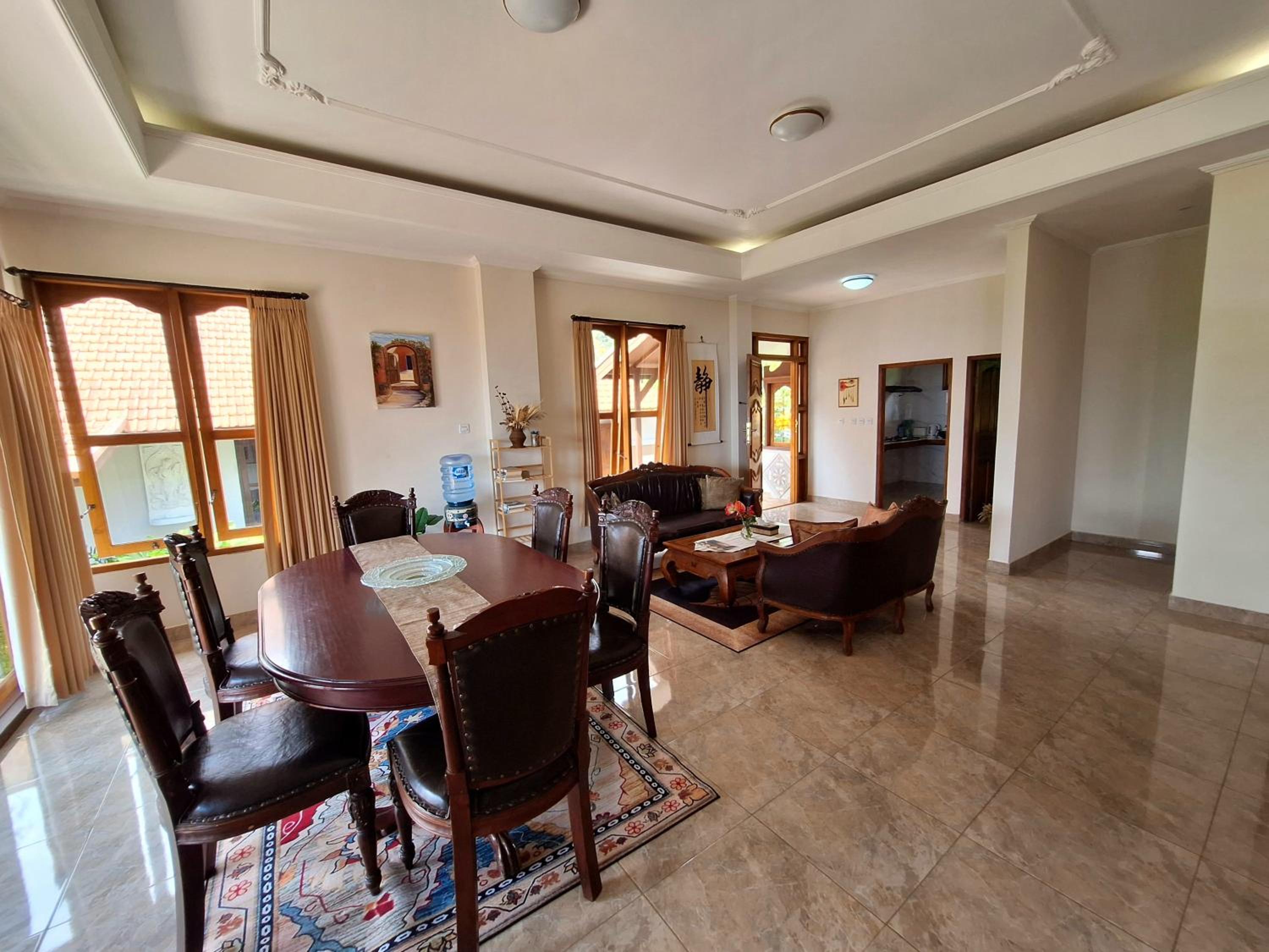Deluxe Family Room - Photo 2