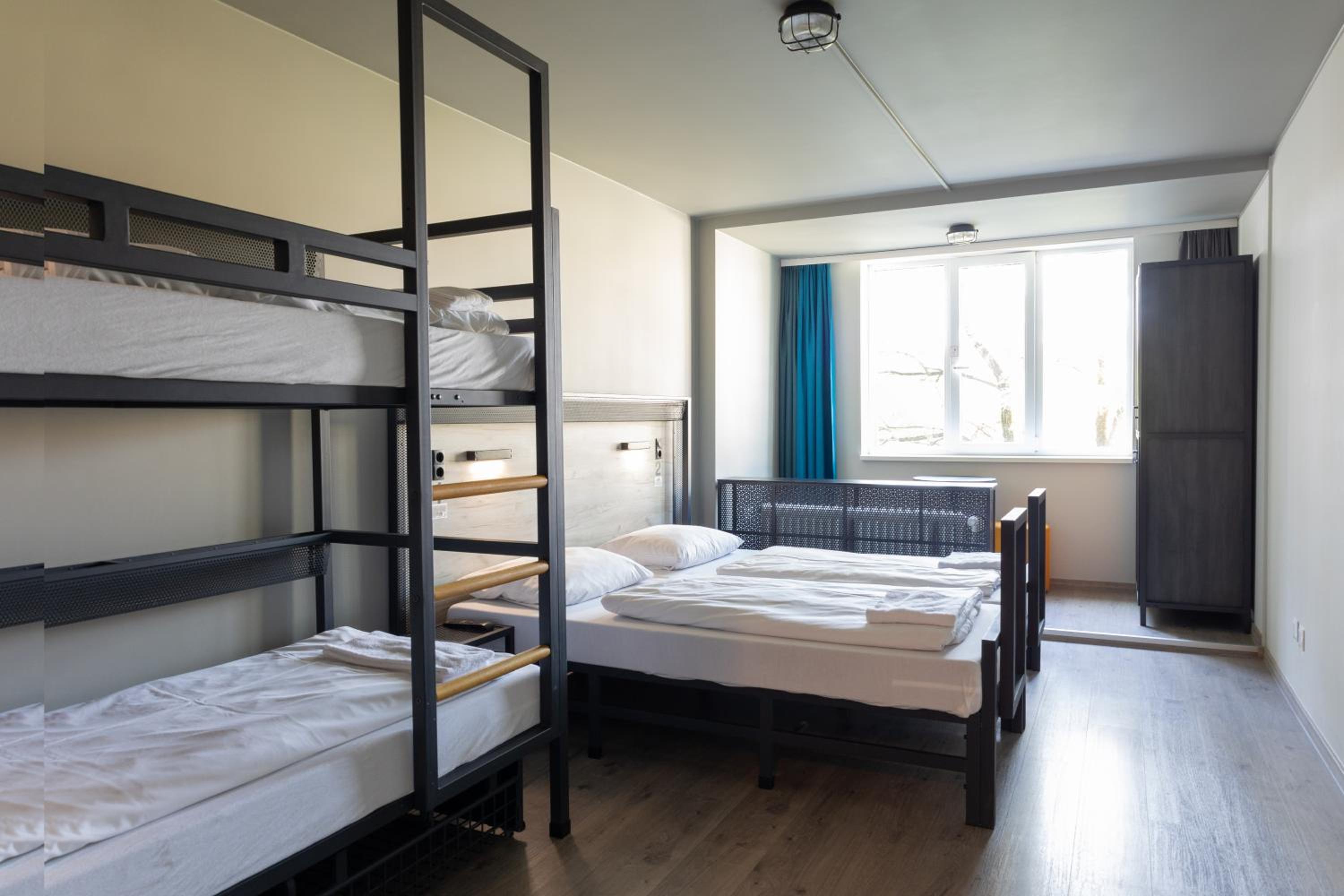 Quadruple Room - Photo 1