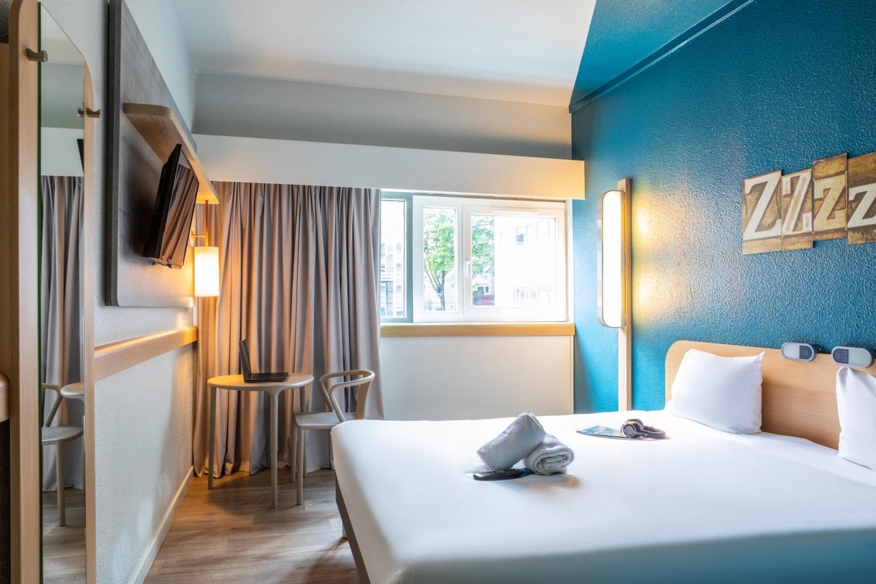 Double Room - Photo 9