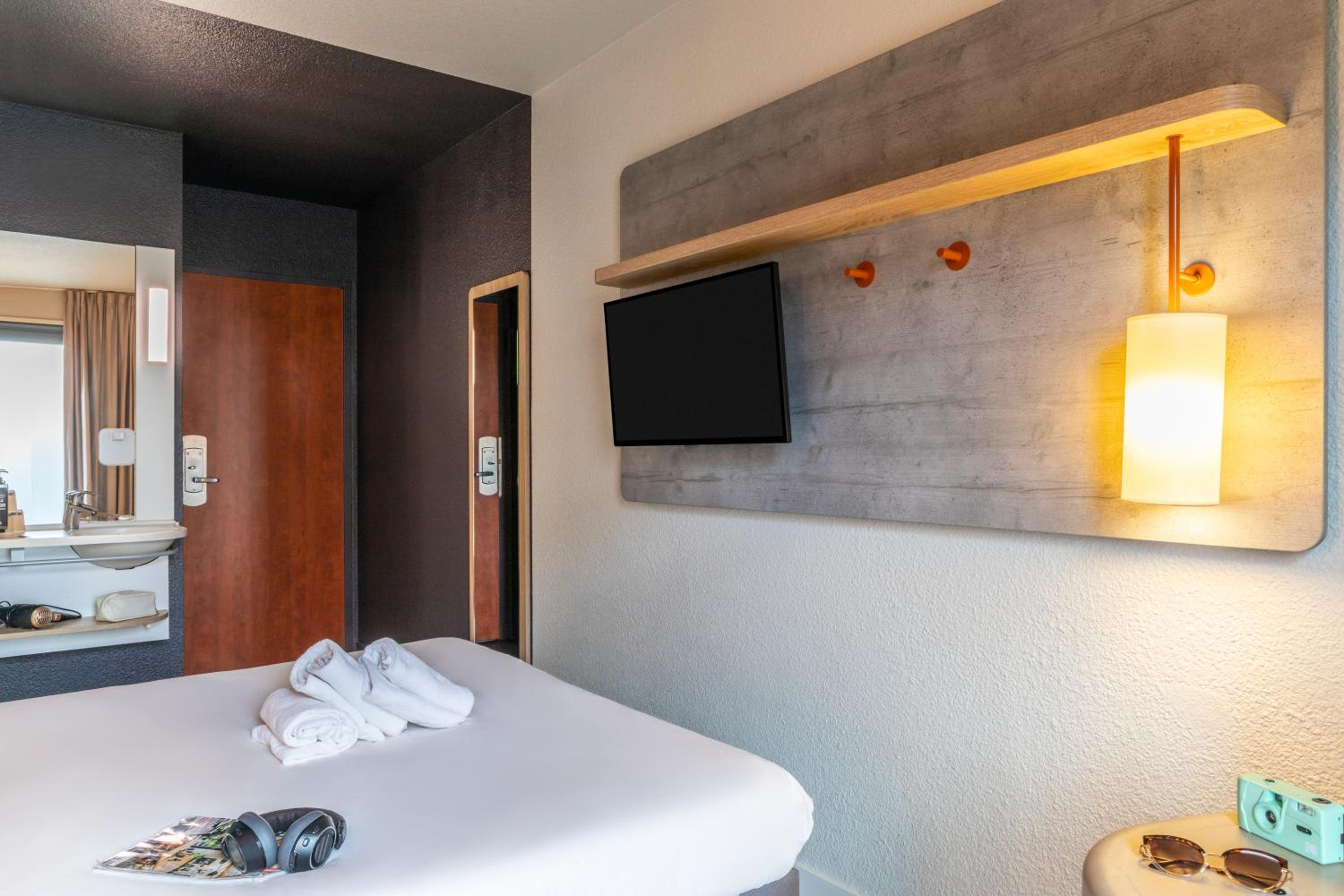 Double Room - Photo 8