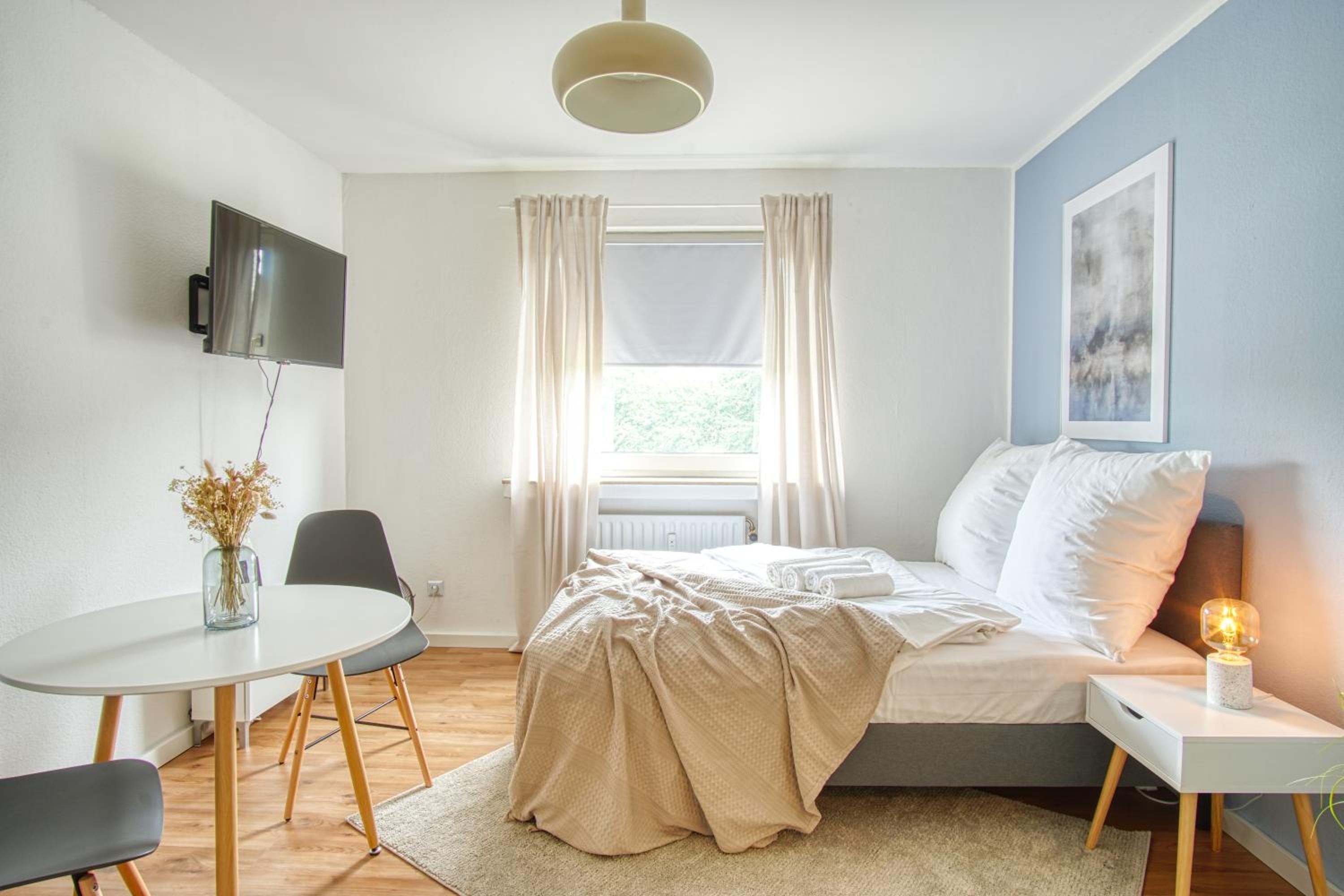 One-Bedroom Apartment photo 1