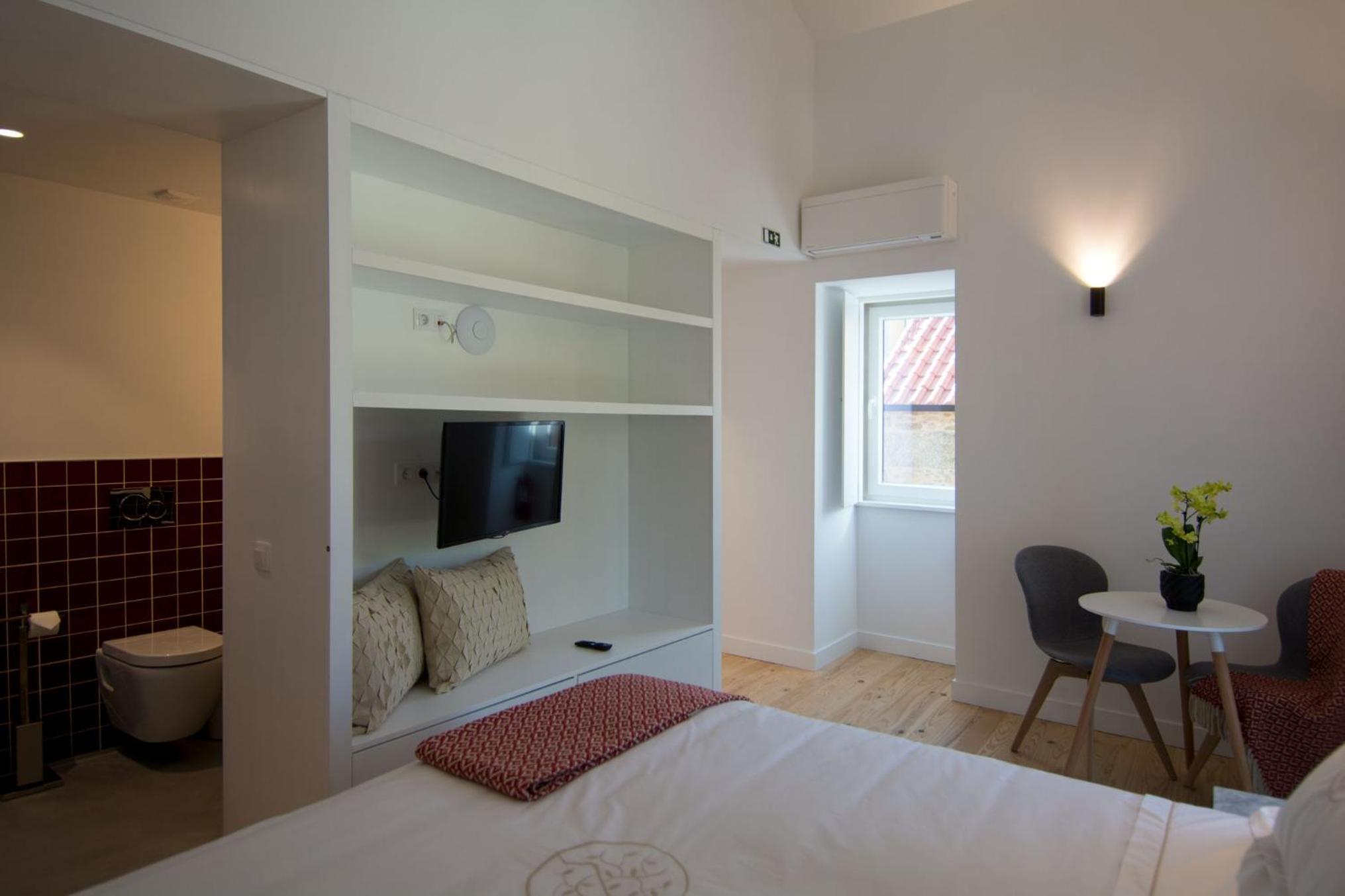 Standard Double or Twin Room photo 3