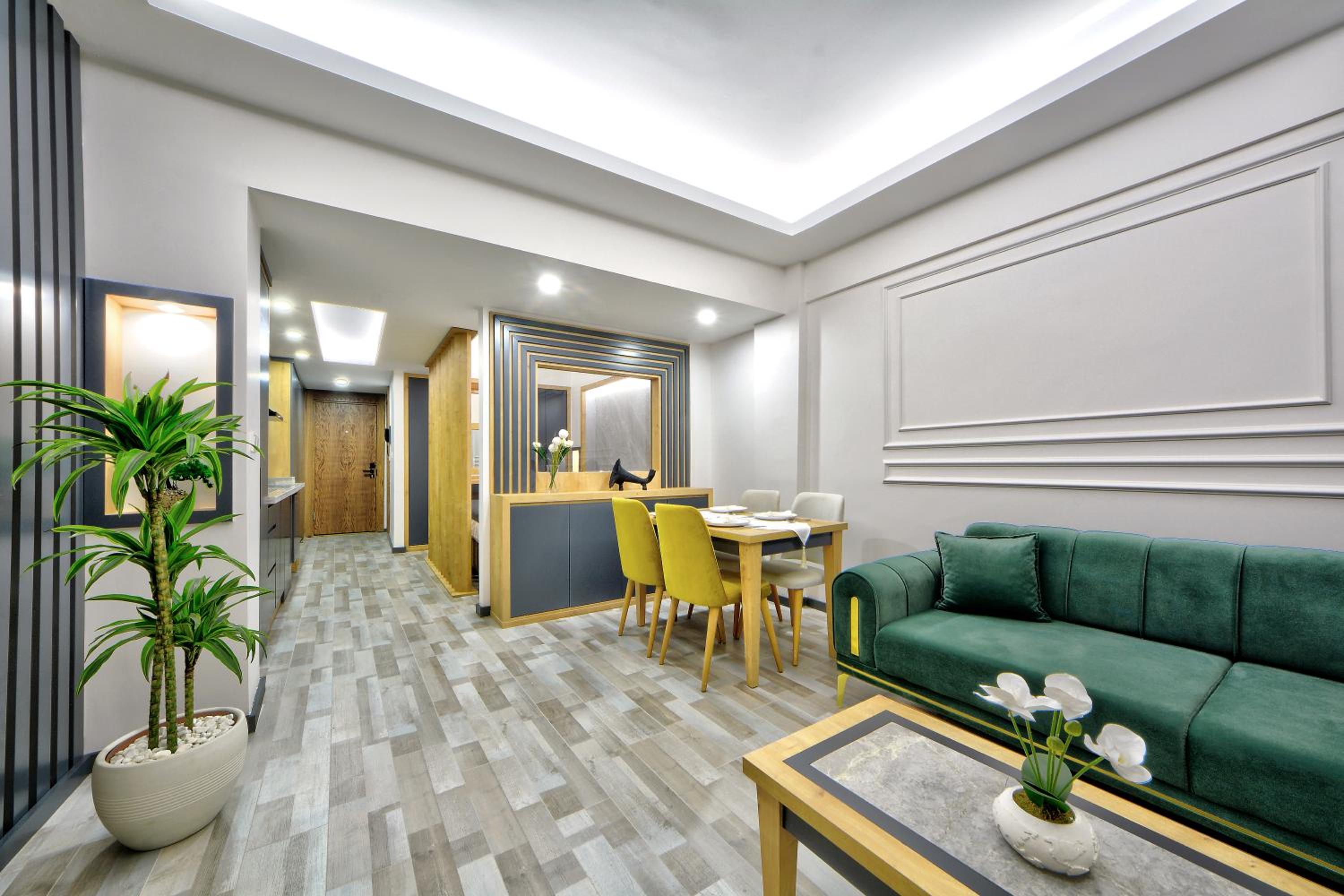 Deluxe King Room photo 1