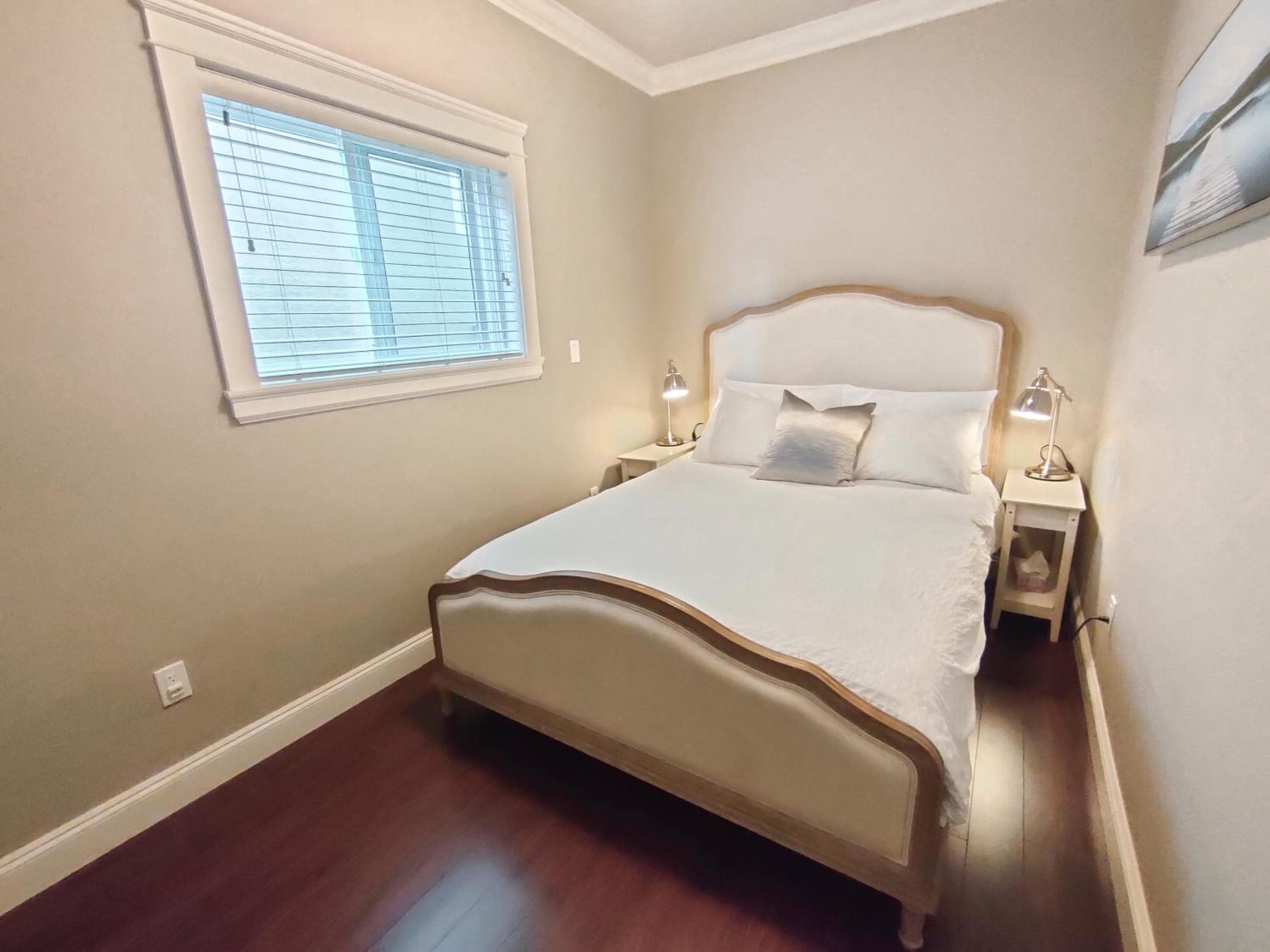 Queen Room with Shared Bathroom