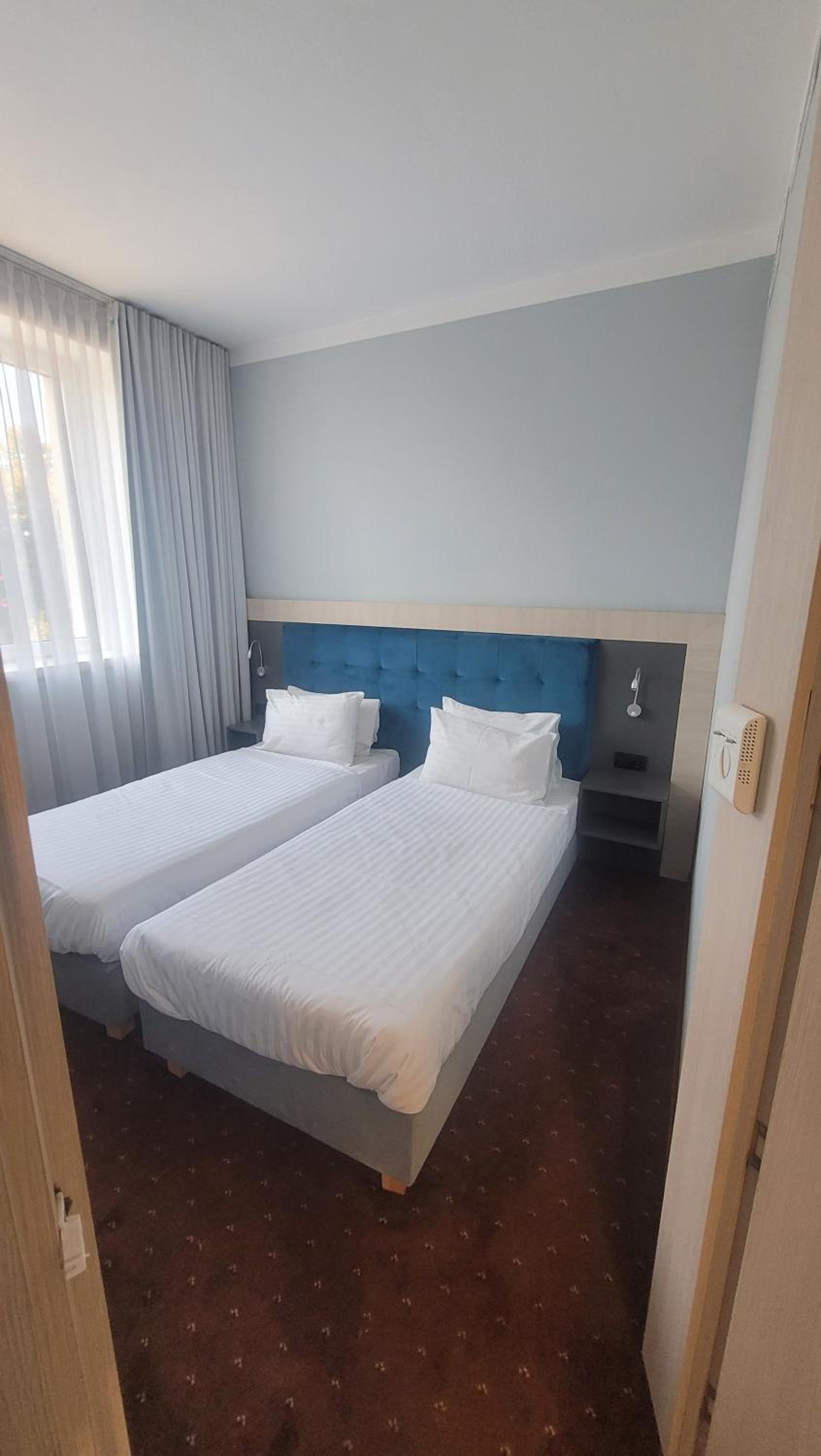 Deluxe Quadruple Room - Photo 1