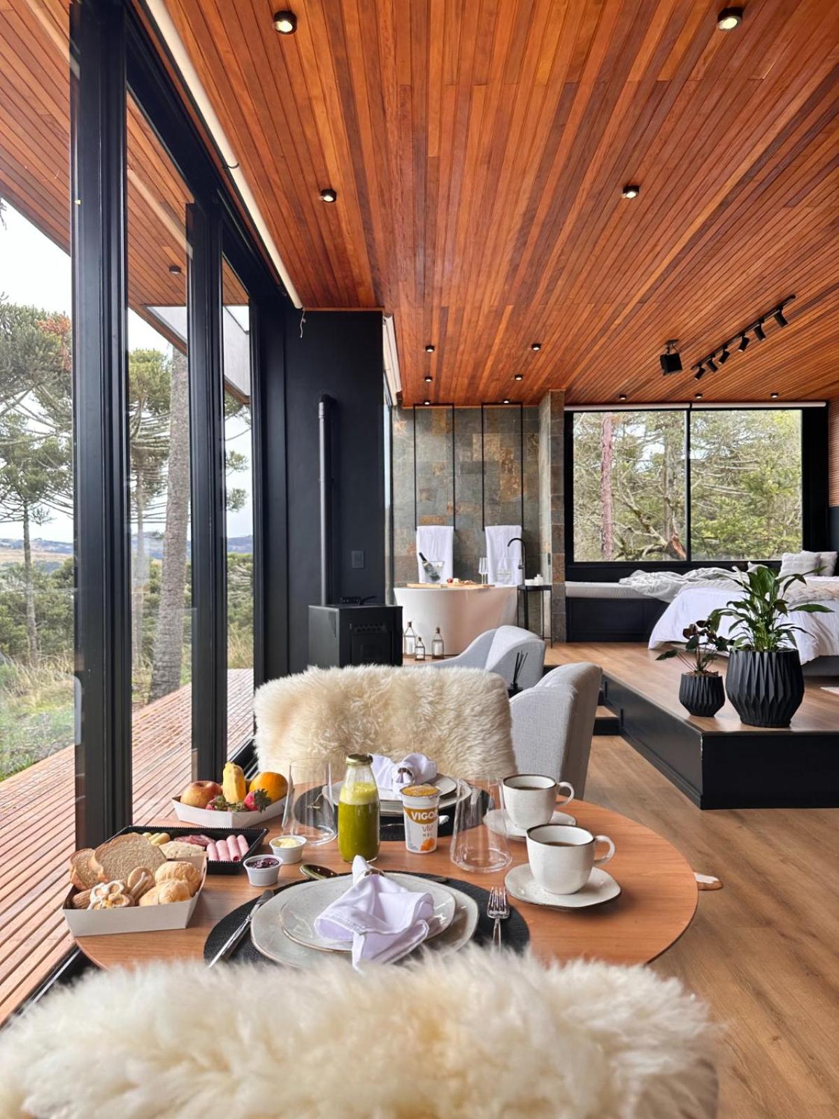 King Room with Mountain View photo 3