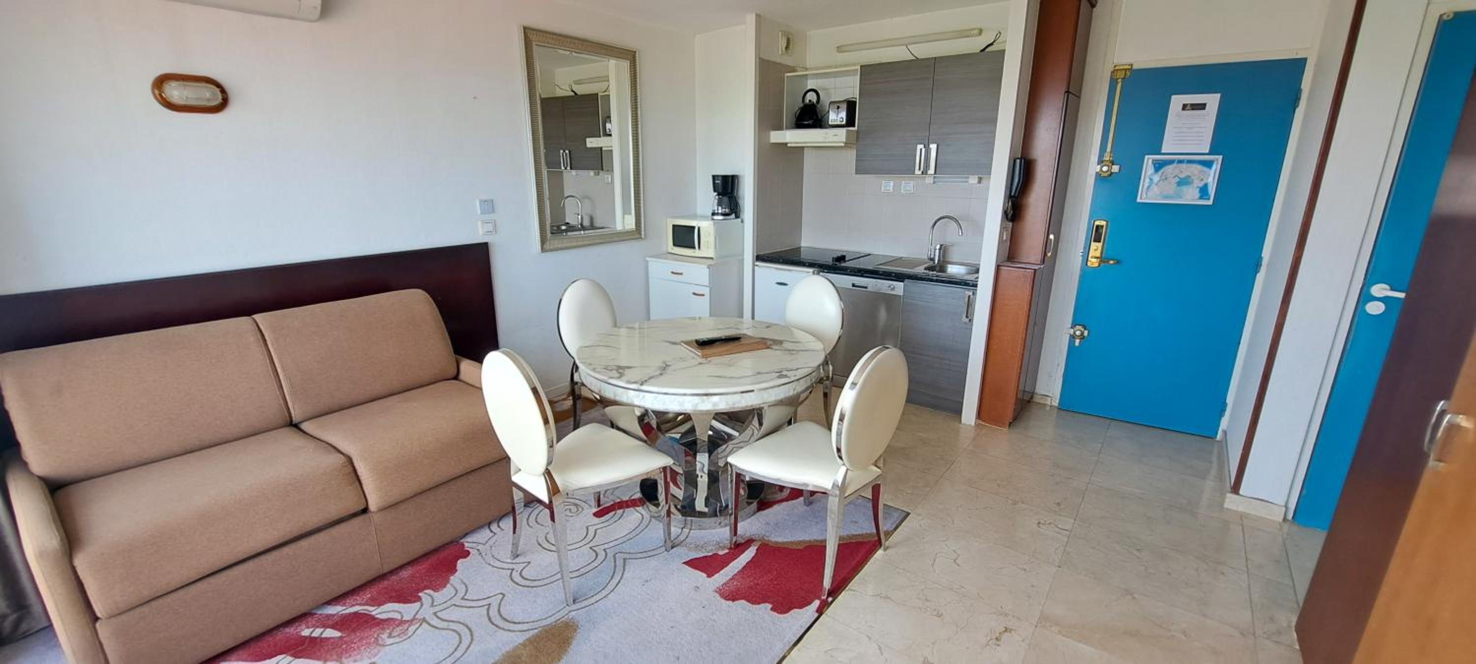 Apartment with Sea View photo 3