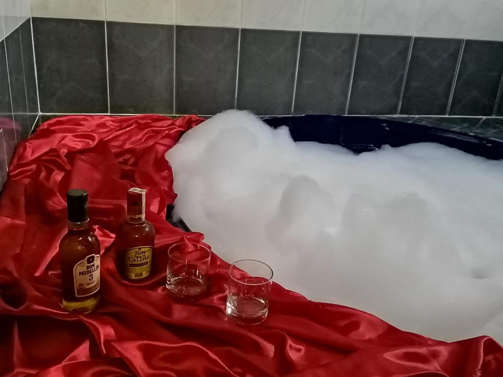 Double Room with Spa Bath photo 3