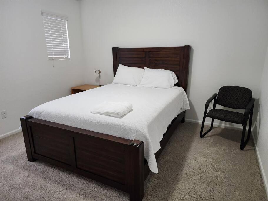 One-Bedroom House photo 1