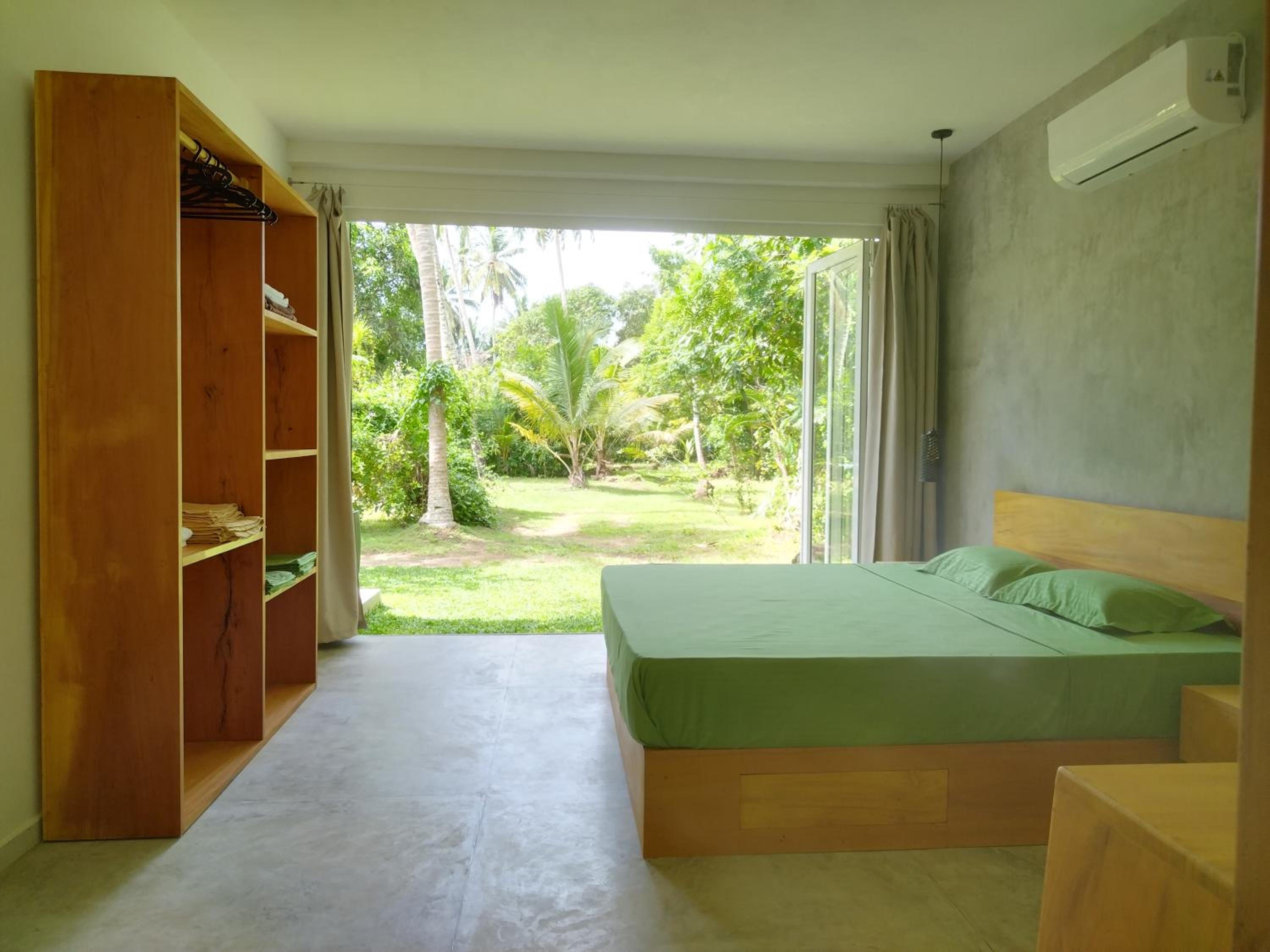One-Bedroom House photo 3