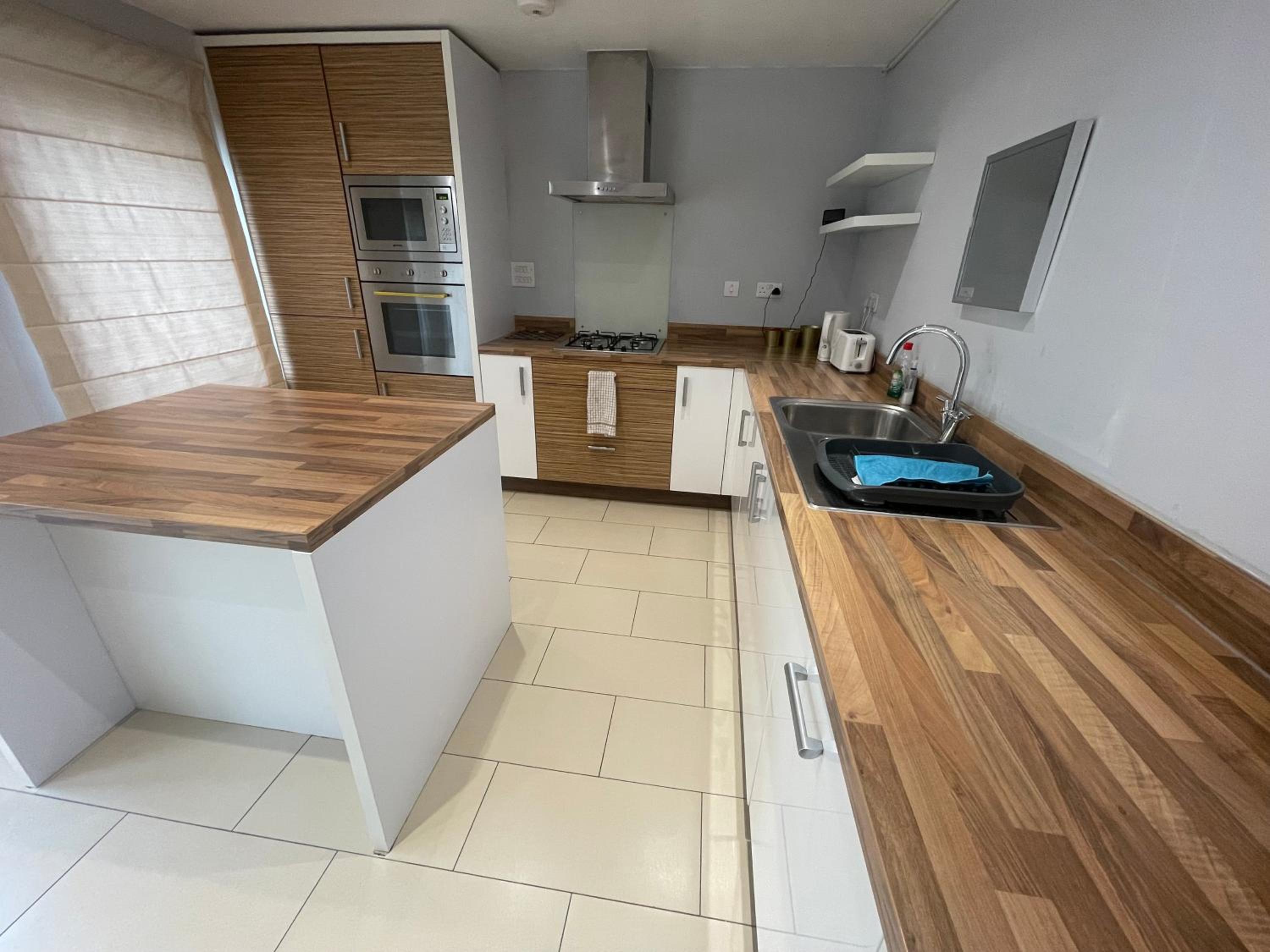 Four-Bedroom House - Photo 11