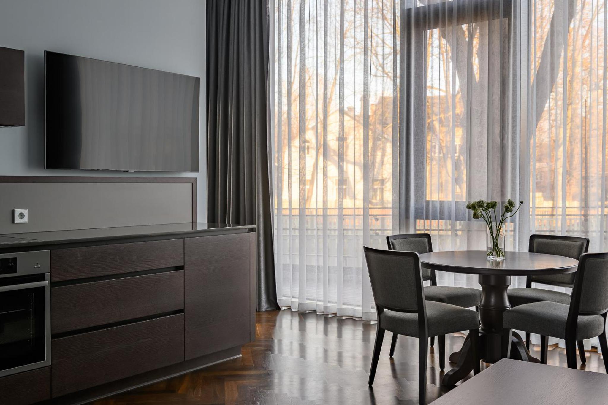 One-Bedroom Apartment - Photo 6