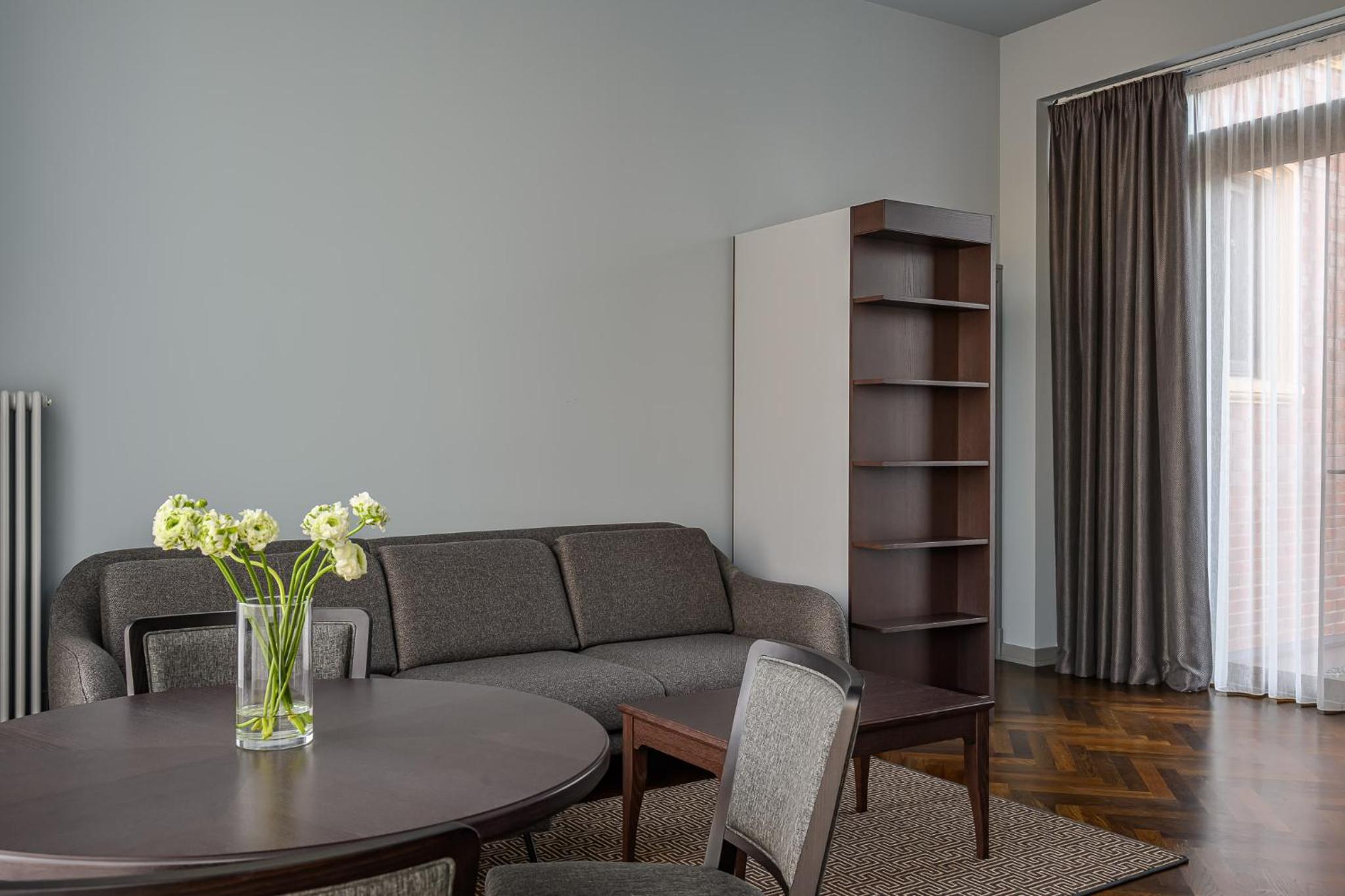 One-Bedroom Apartment - Photo 16