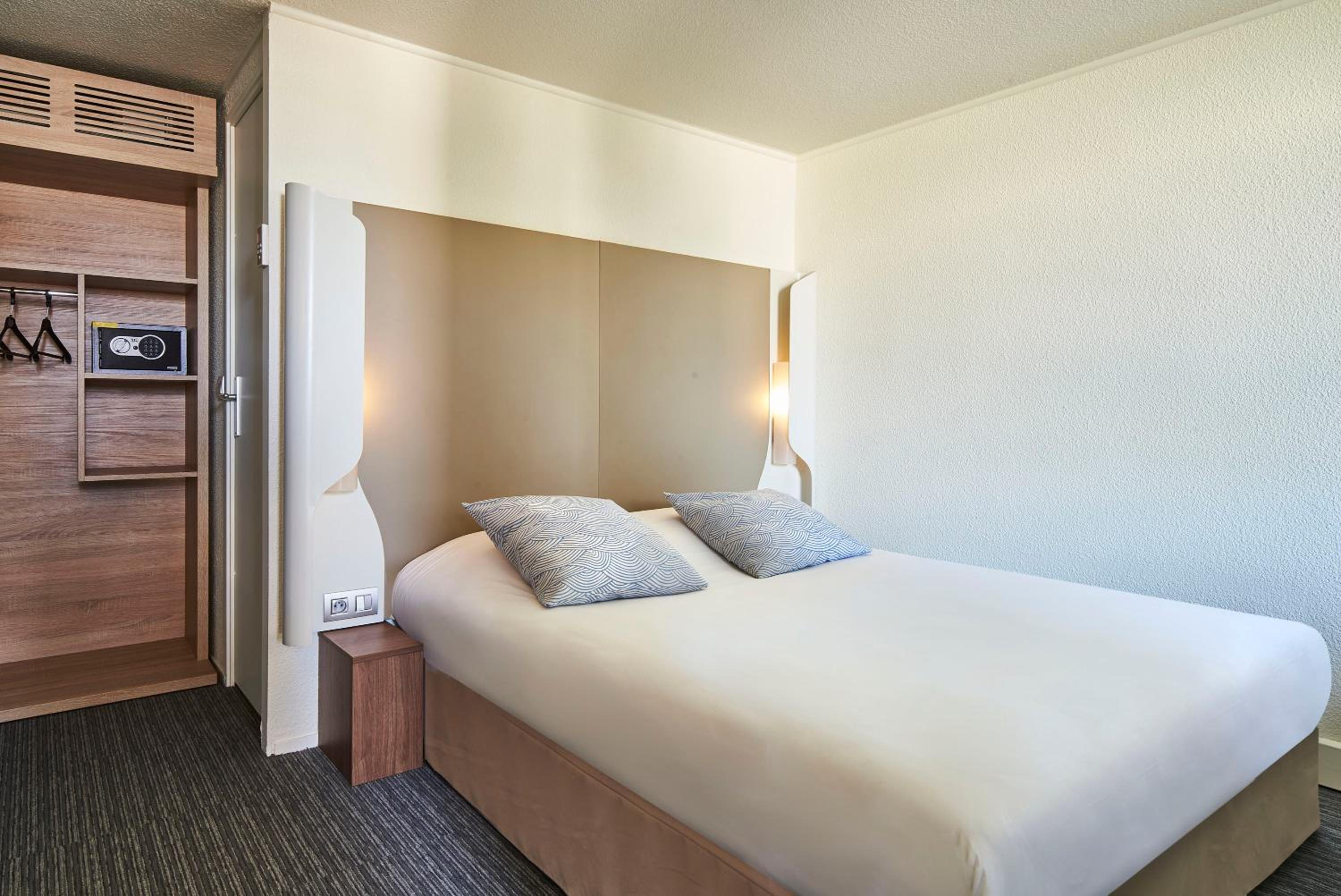 Standard Double Room - Photo 1