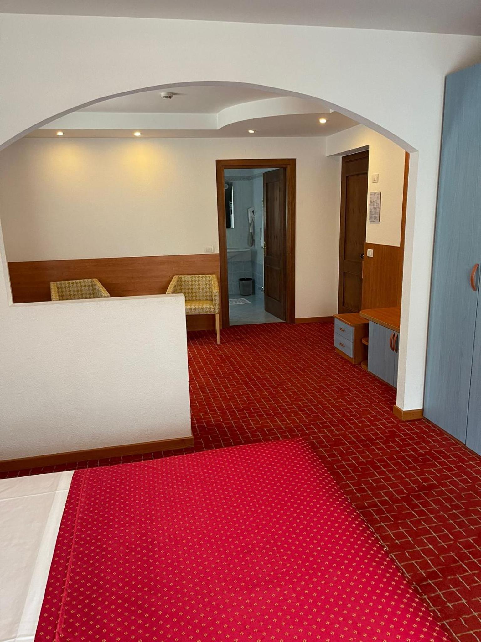 Economy Double Room photo 3