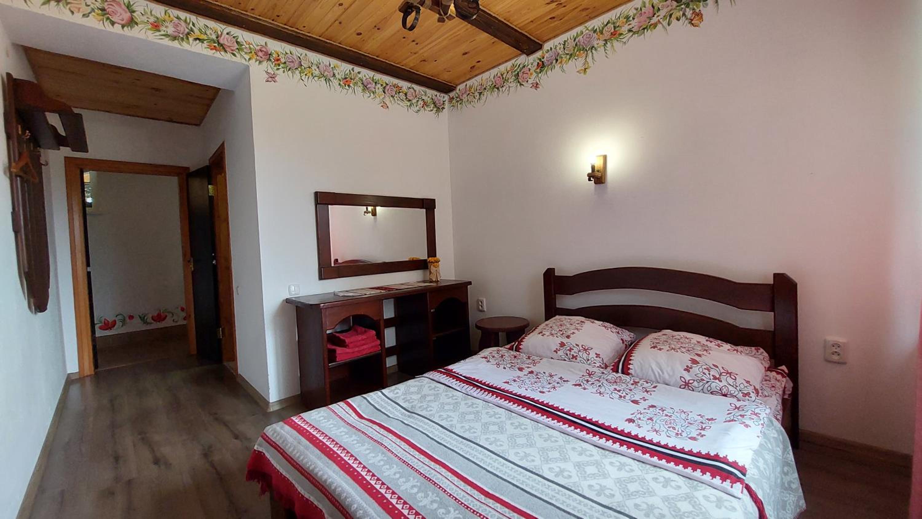 Deluxe Double Room with Shower photo 3