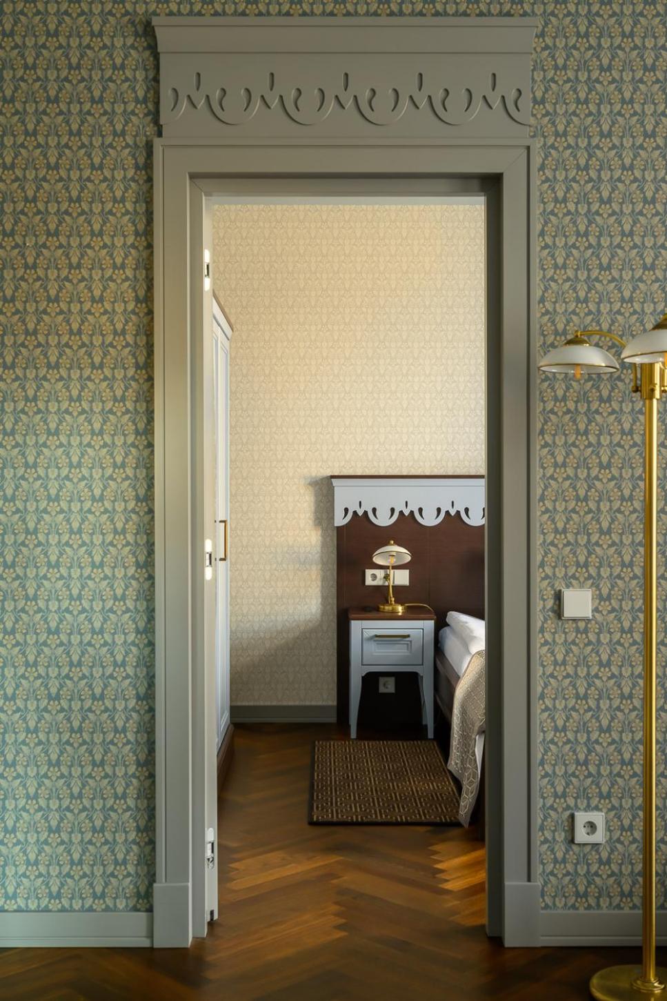One-Bedroom Apartment - Photo 1