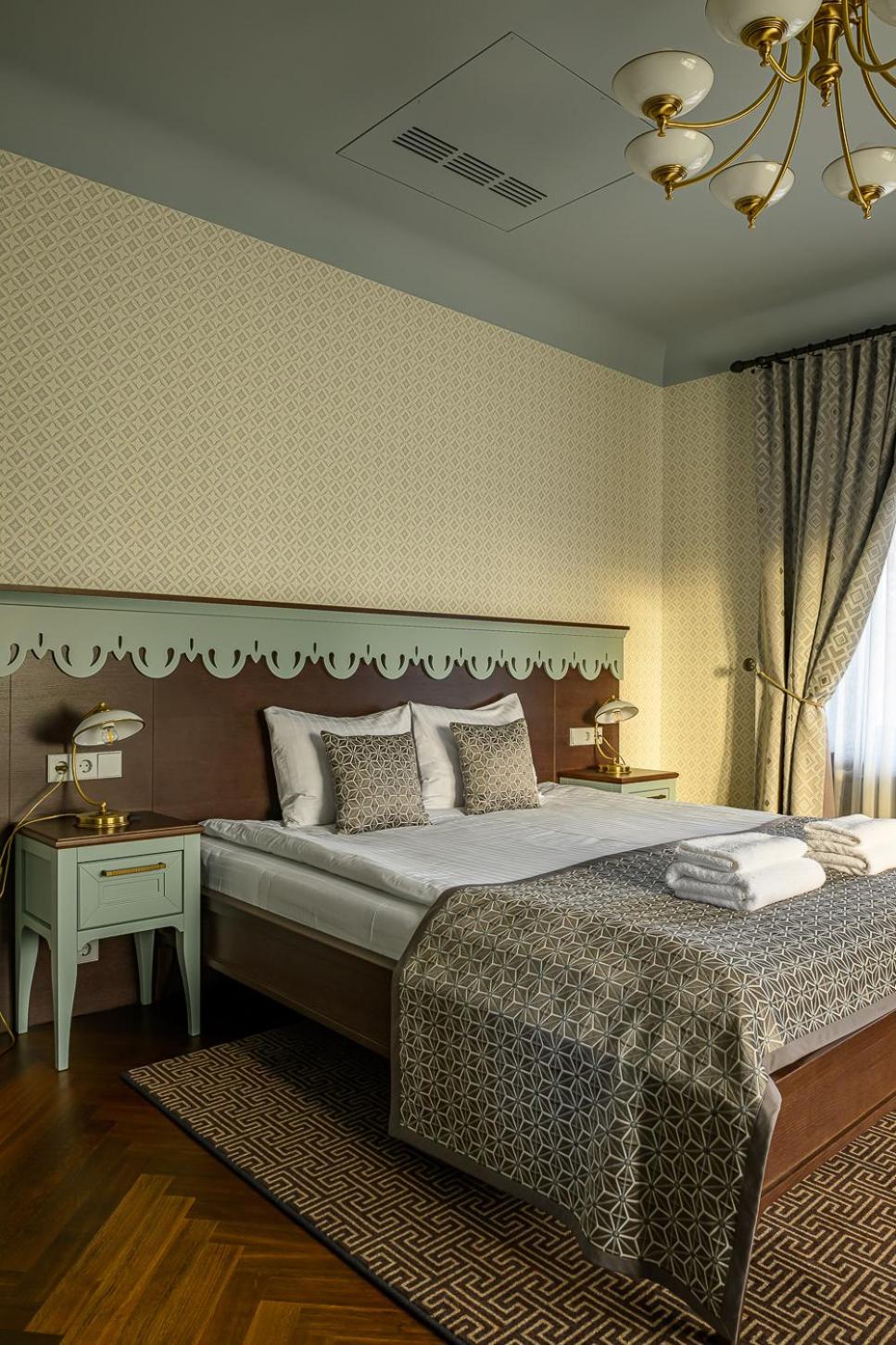 One-Bedroom Apartment - Photo 8