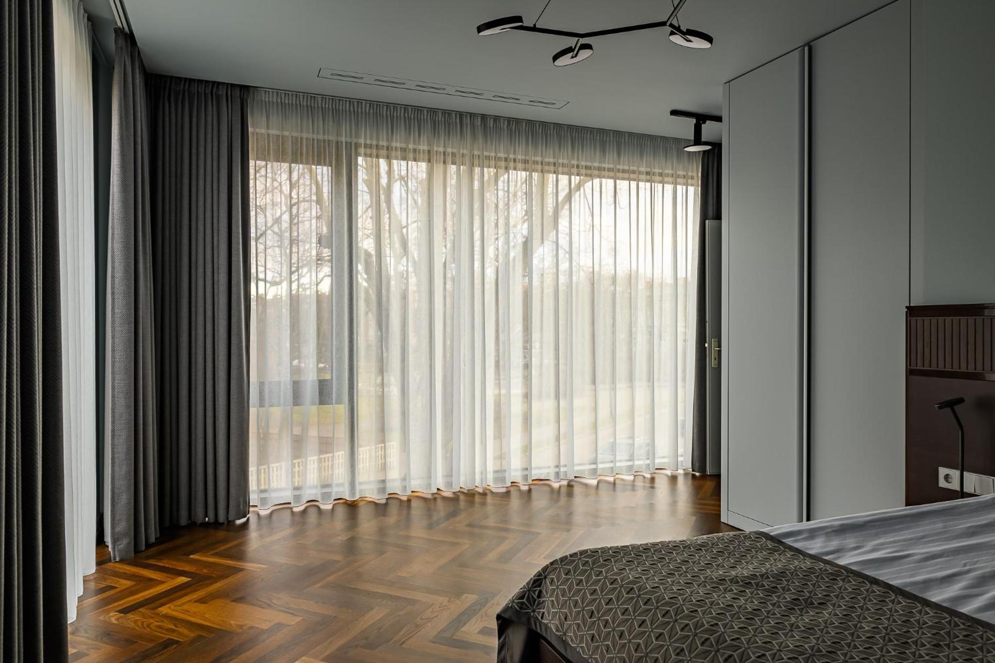 One-Bedroom Apartment - Photo 3
