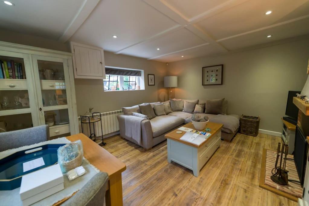 One-Bedroom House photo 2