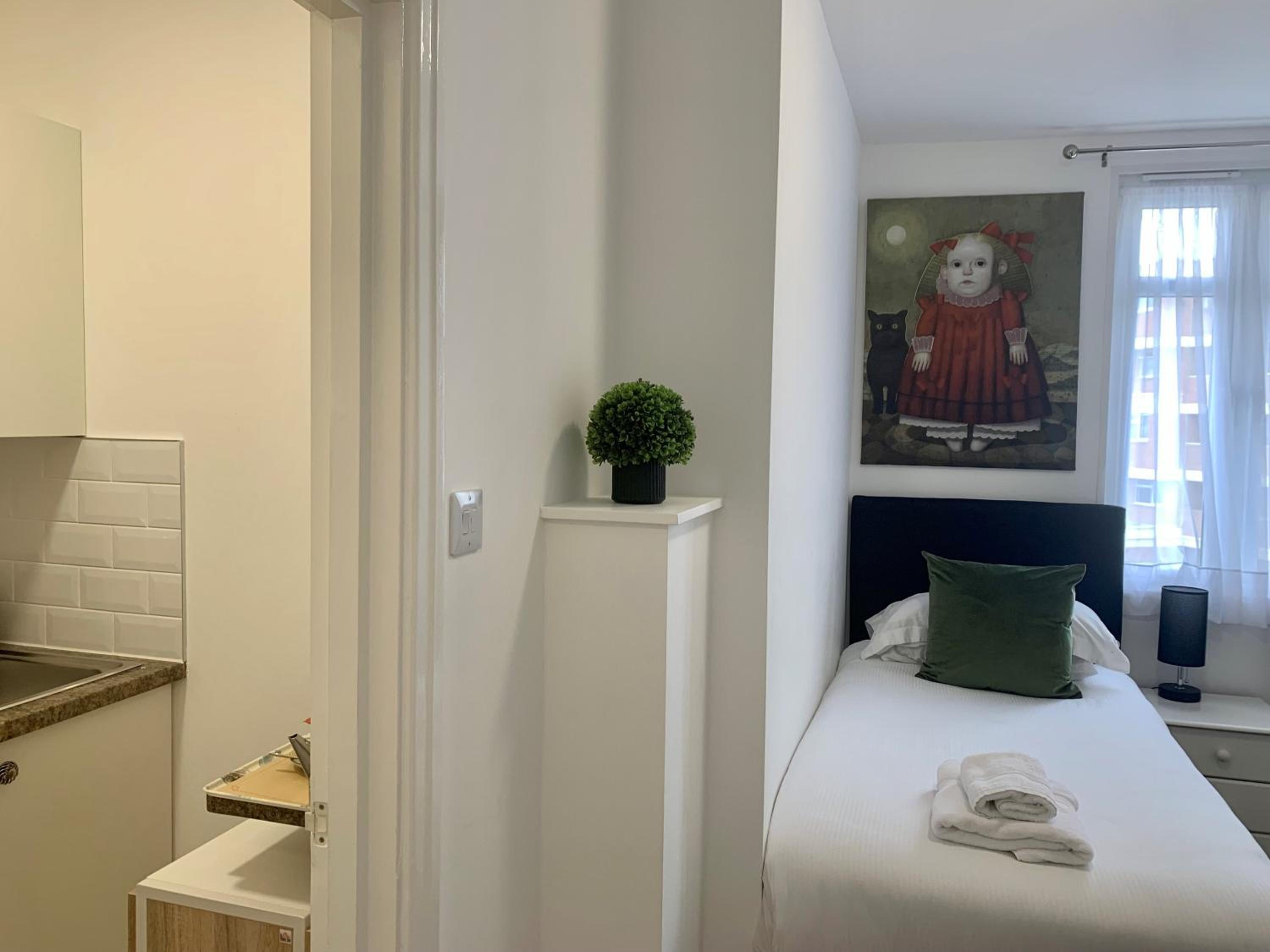 Triple Room with Kitchenette - Photo 5