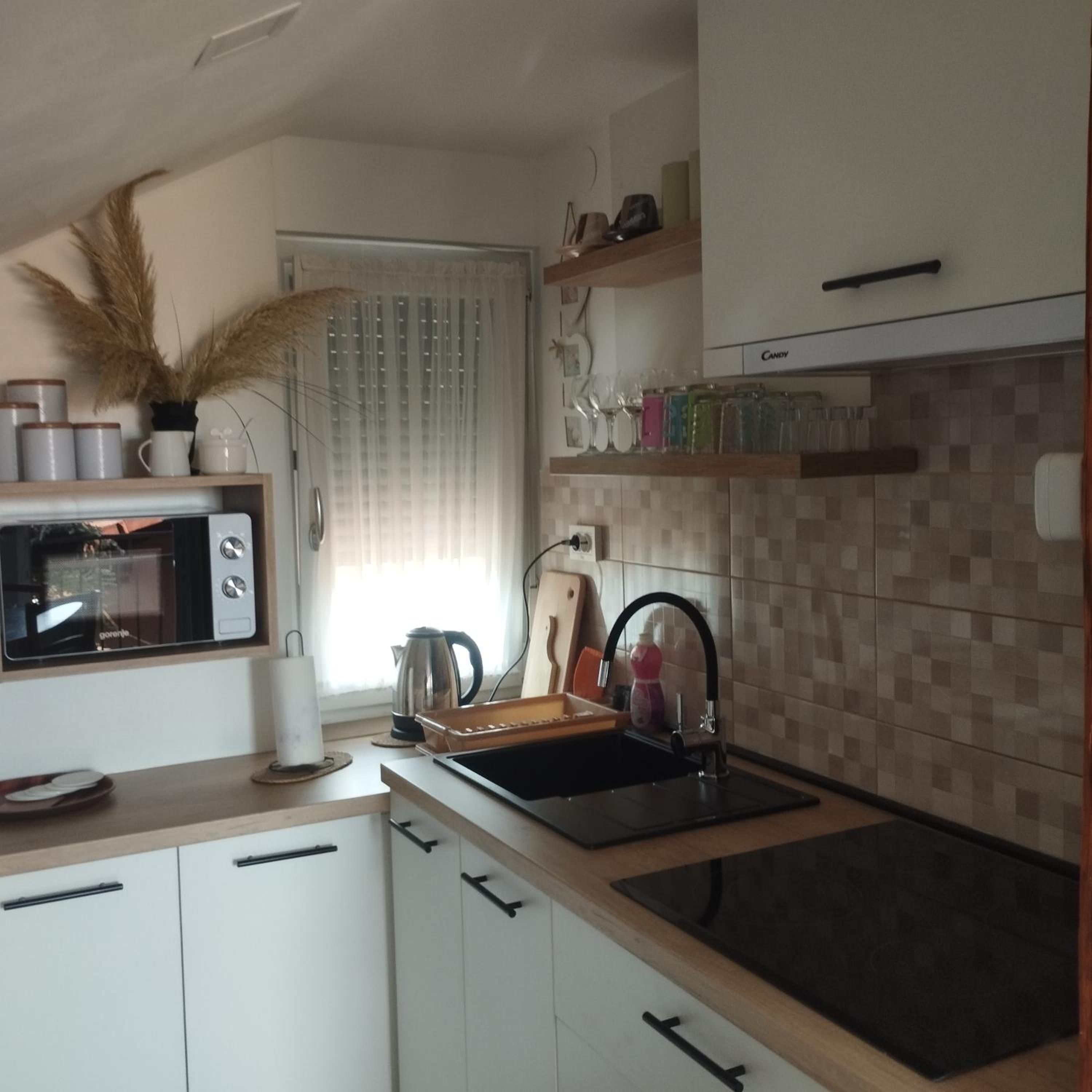 Studio Apartment - Photo 18
