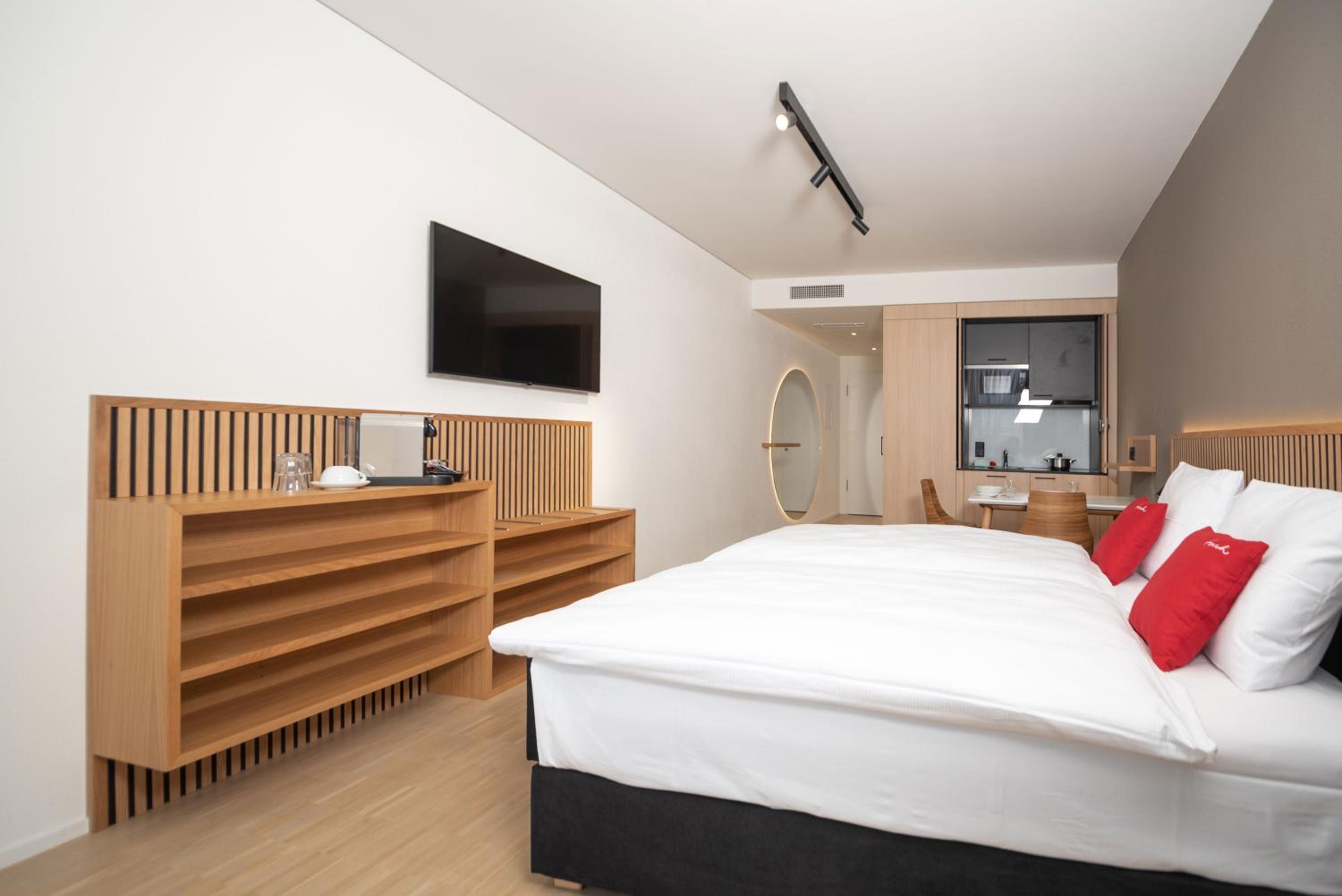 BAB extra large Double Room with Kitchenette photo 3