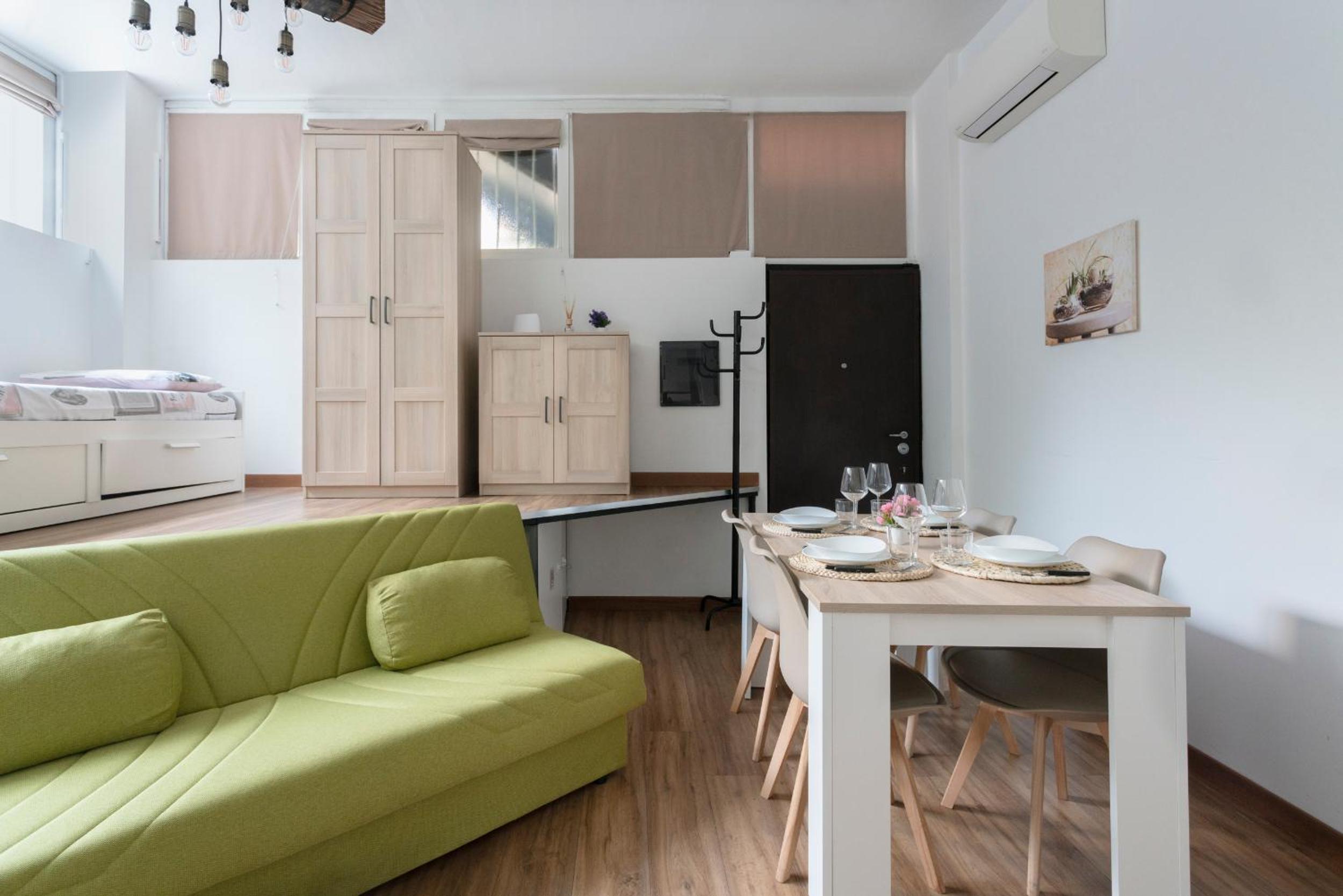 One-Bedroom Apartment